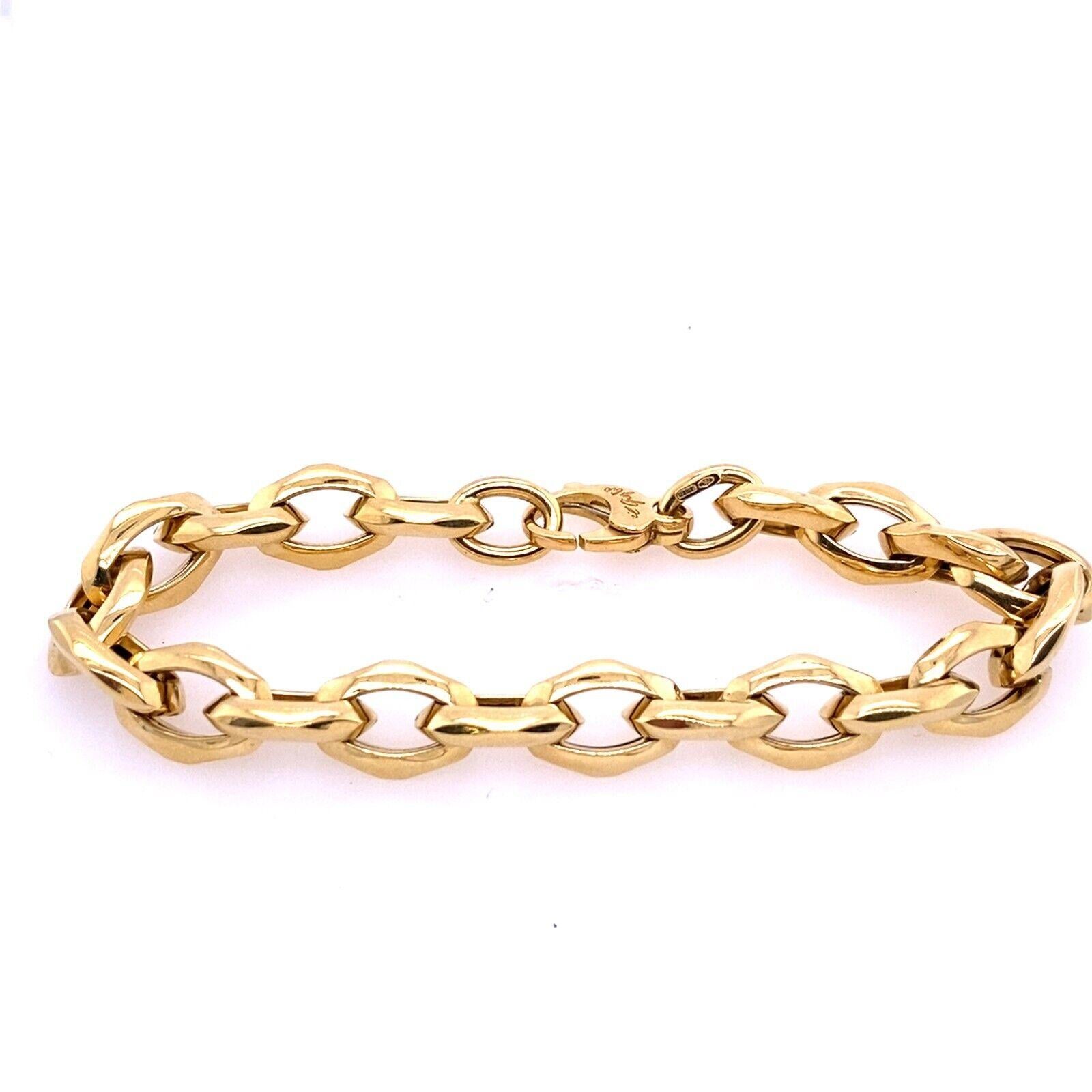 Women's Bracelet with Lobster Clasp in 18ct Yellow Gold For Sale