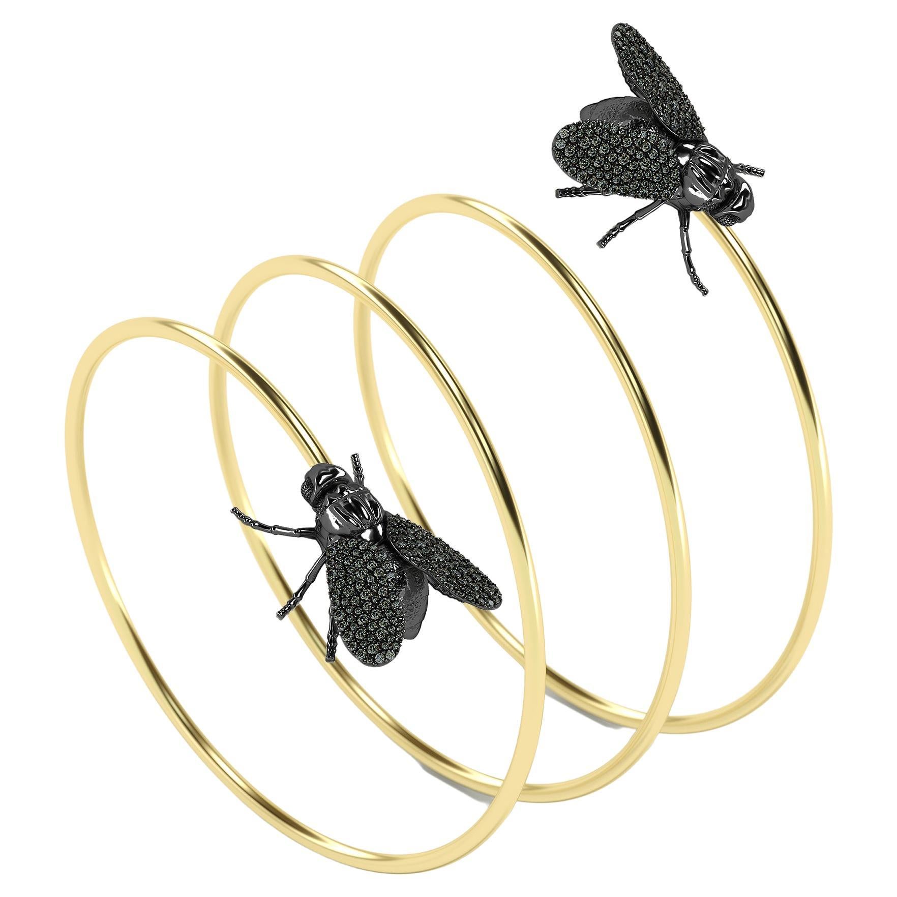 Contemporary Bracelet with Two Diamond Flies, 18k Yellow Gold and Black Diamonds For Sale