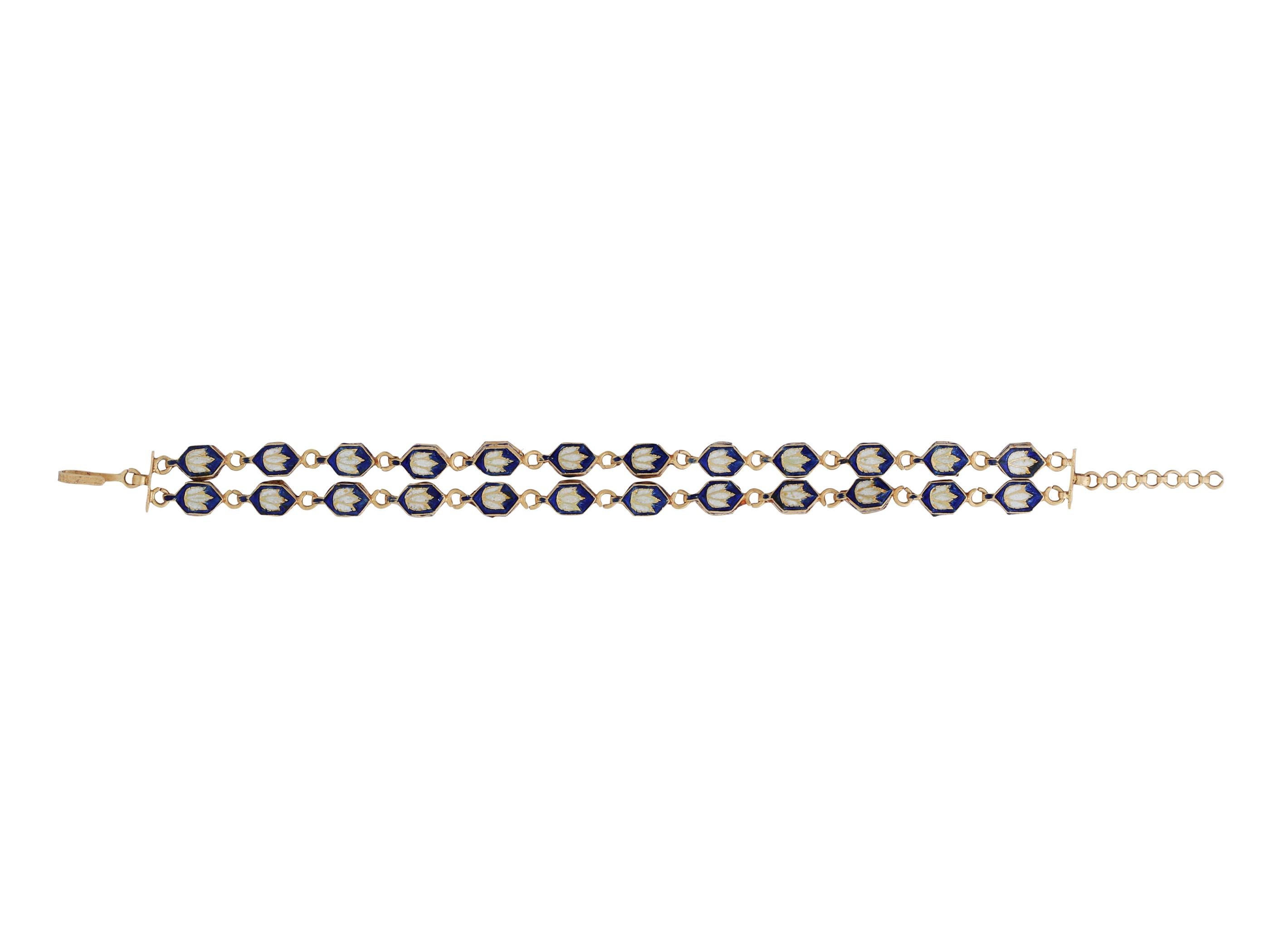Non taillé Bracelet en or jaune 22 carats avec diamants non taillés et émail, fabriqué à la main en vente