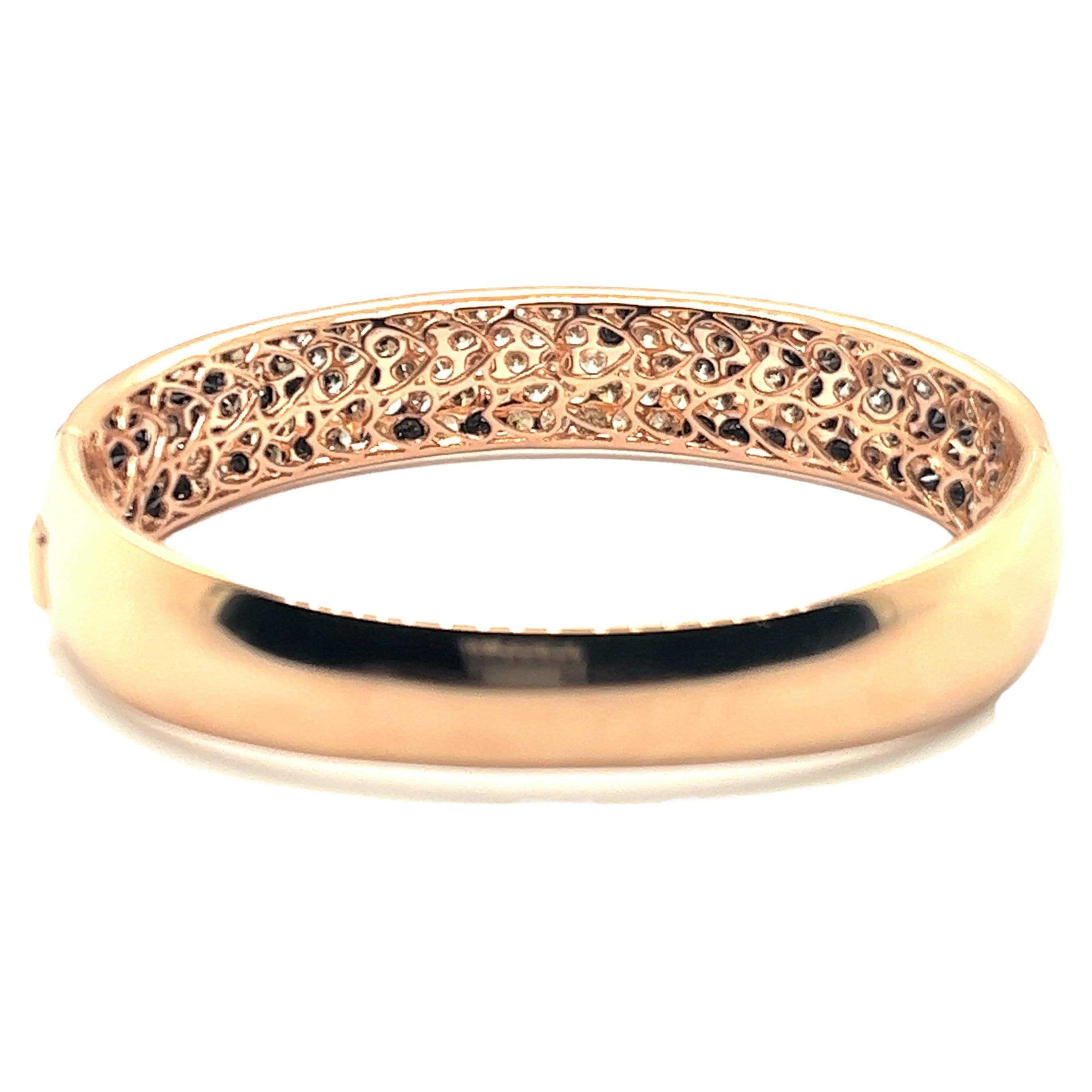 Brilliant Cut Bracelet with White, Black and Champange Diamonds in 18 Karat Red Gold For Sale