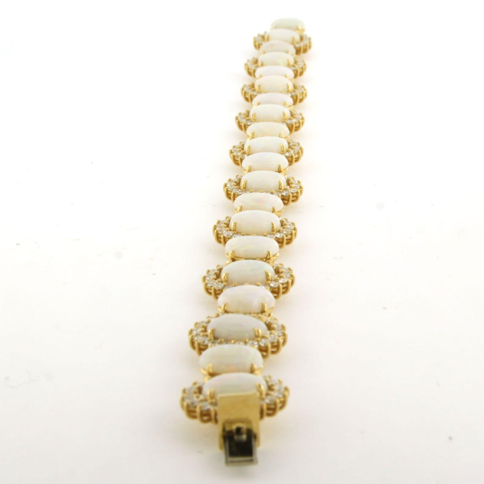 Brilliante sertie d'opale et de diamants taille brillant jusqu'à 5.00ct Or jaune 18k Pour femmes en vente