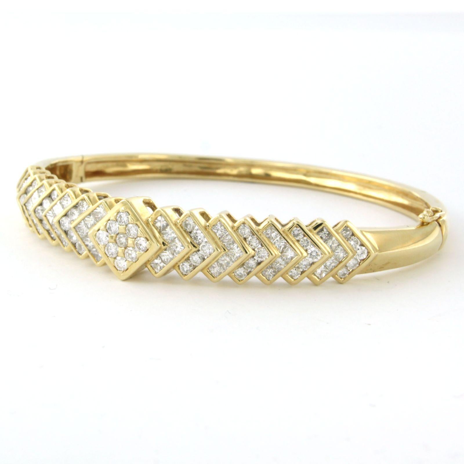 Brilliant Cut Bracelot with brilliant and princess cut diamonds up to 2.50ct 14k yellow gold For Sale