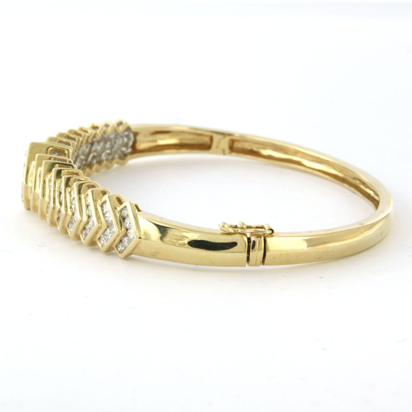 Bracelot with brilliant and princess cut diamonds up to 2.50ct 14k yellow gold In Excellent Condition For Sale In The Hague, ZH