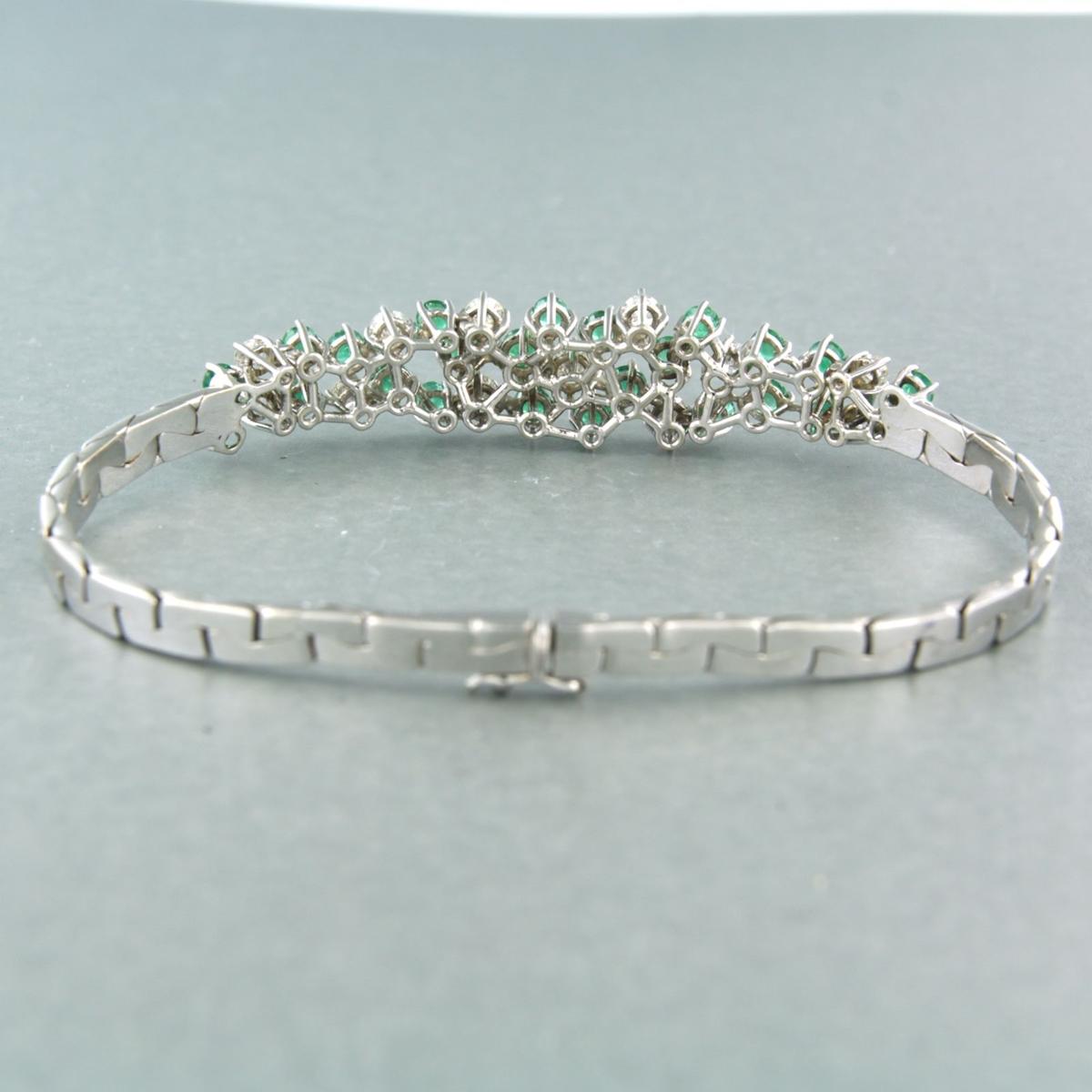 Bracelot with emerald and diamonds 18k white gold For Sale 1