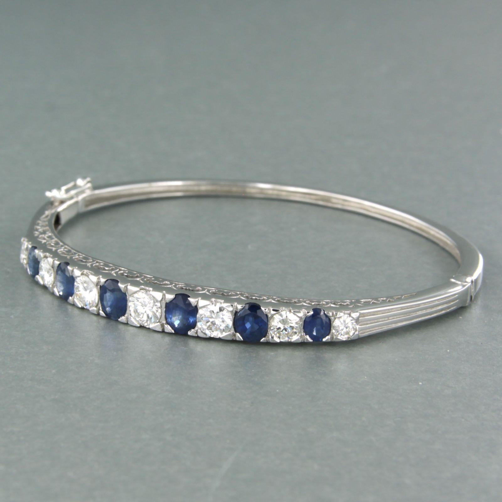 Brilliant Cut Bracelot with Sapphire and diamonds up to 1.35ct. 14k white gold For Sale