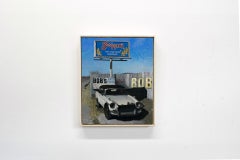 "Bob's Used Auto Parts" - Olio su pannello di legno, scena di auto d'epoca
