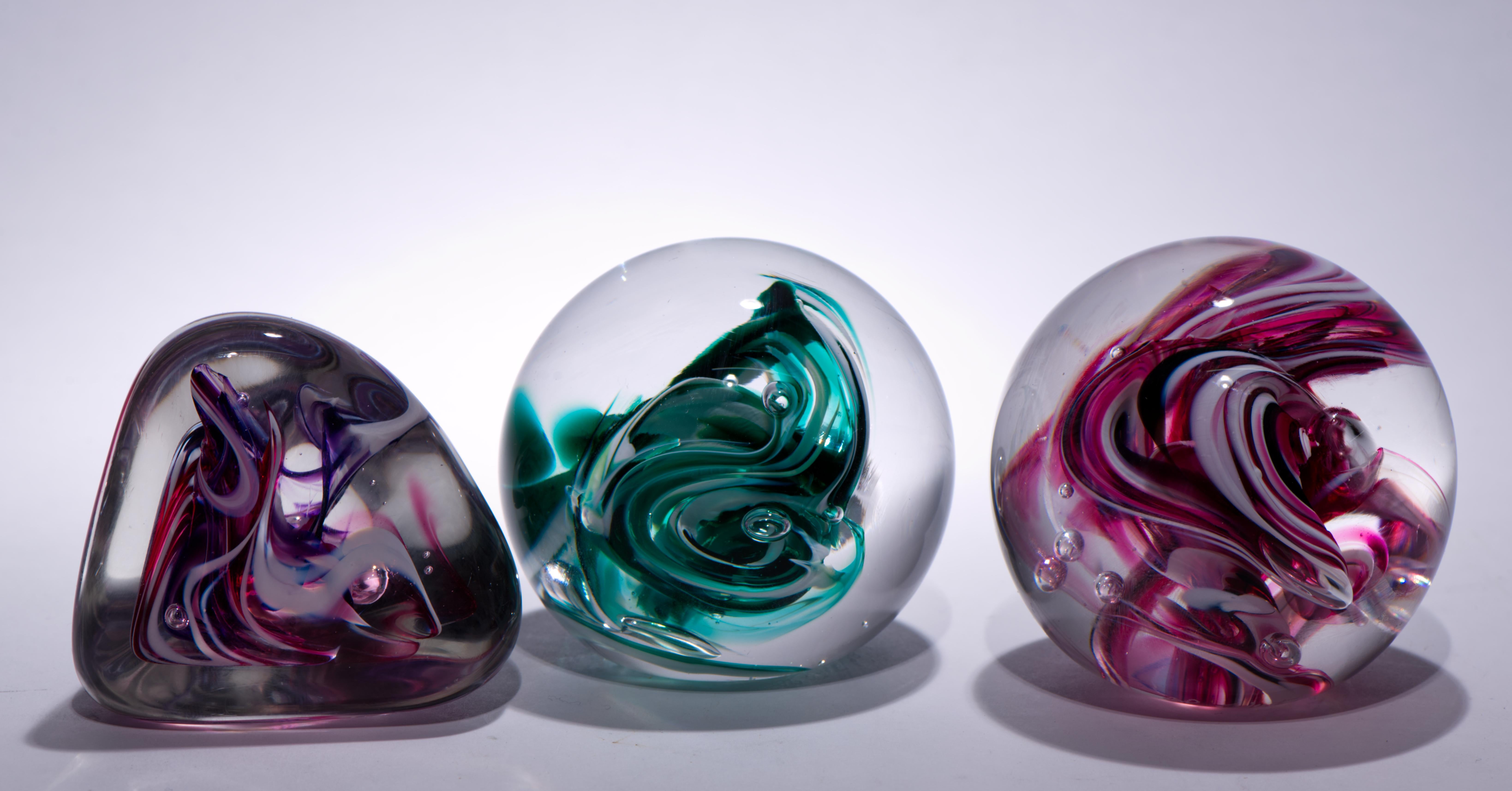 Brad Shute Abstract Red & White Paperweight, American Art Glass For Sale 4