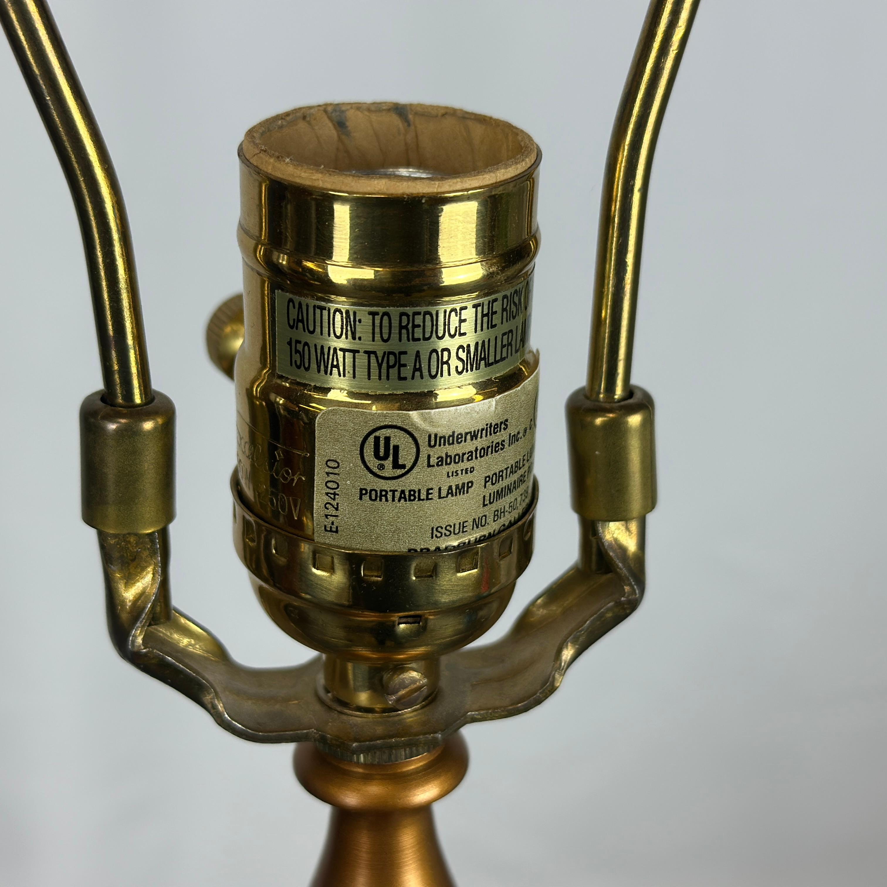 Bradburn Gallery Lámpara de Sobremesa Urna Pintada a Mano en Azul Cerúleo y Oro siglo XX en venta