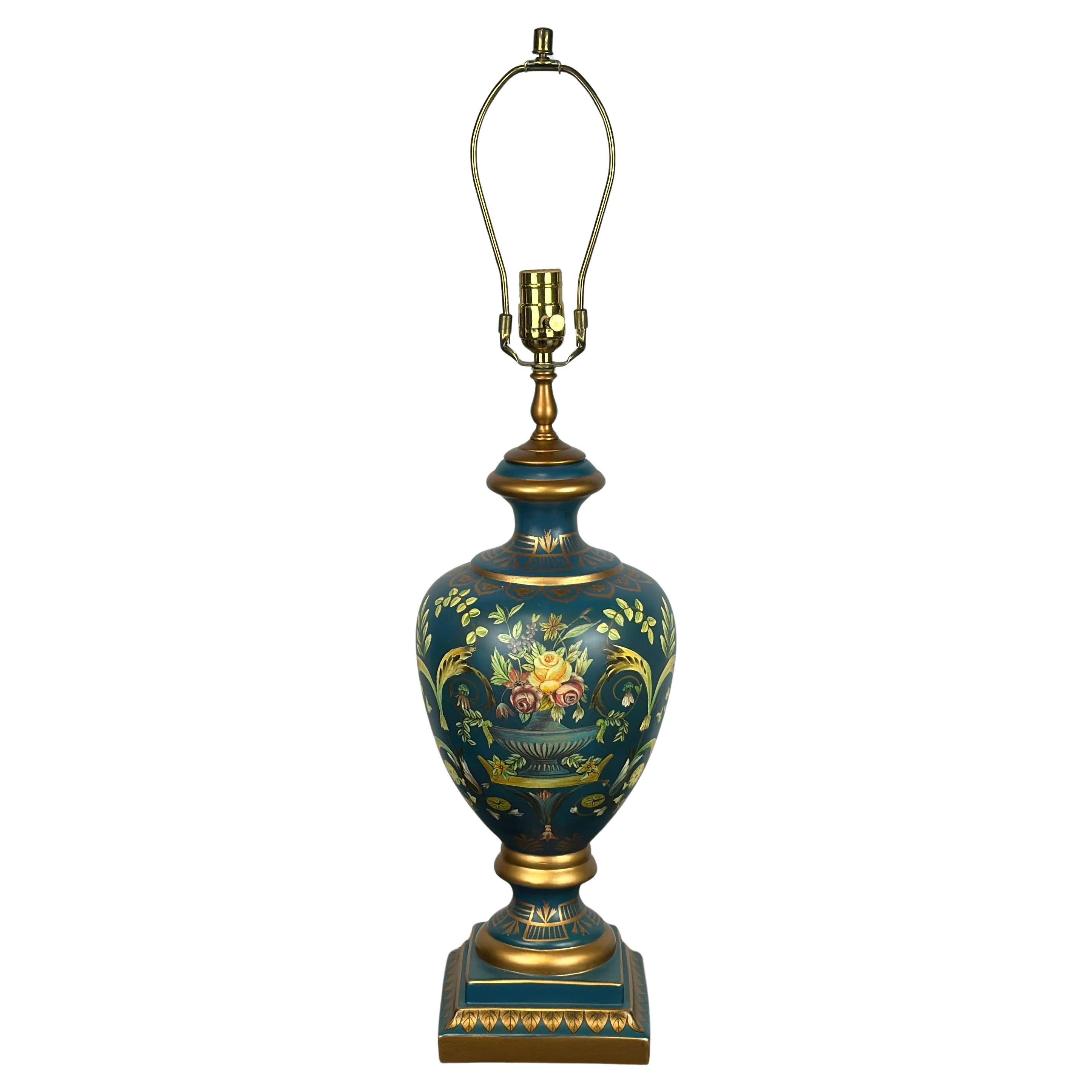 Bradburn Gallery Lámpara de Sobremesa Urna Pintada a Mano en Azul Cerúleo y Oro en venta