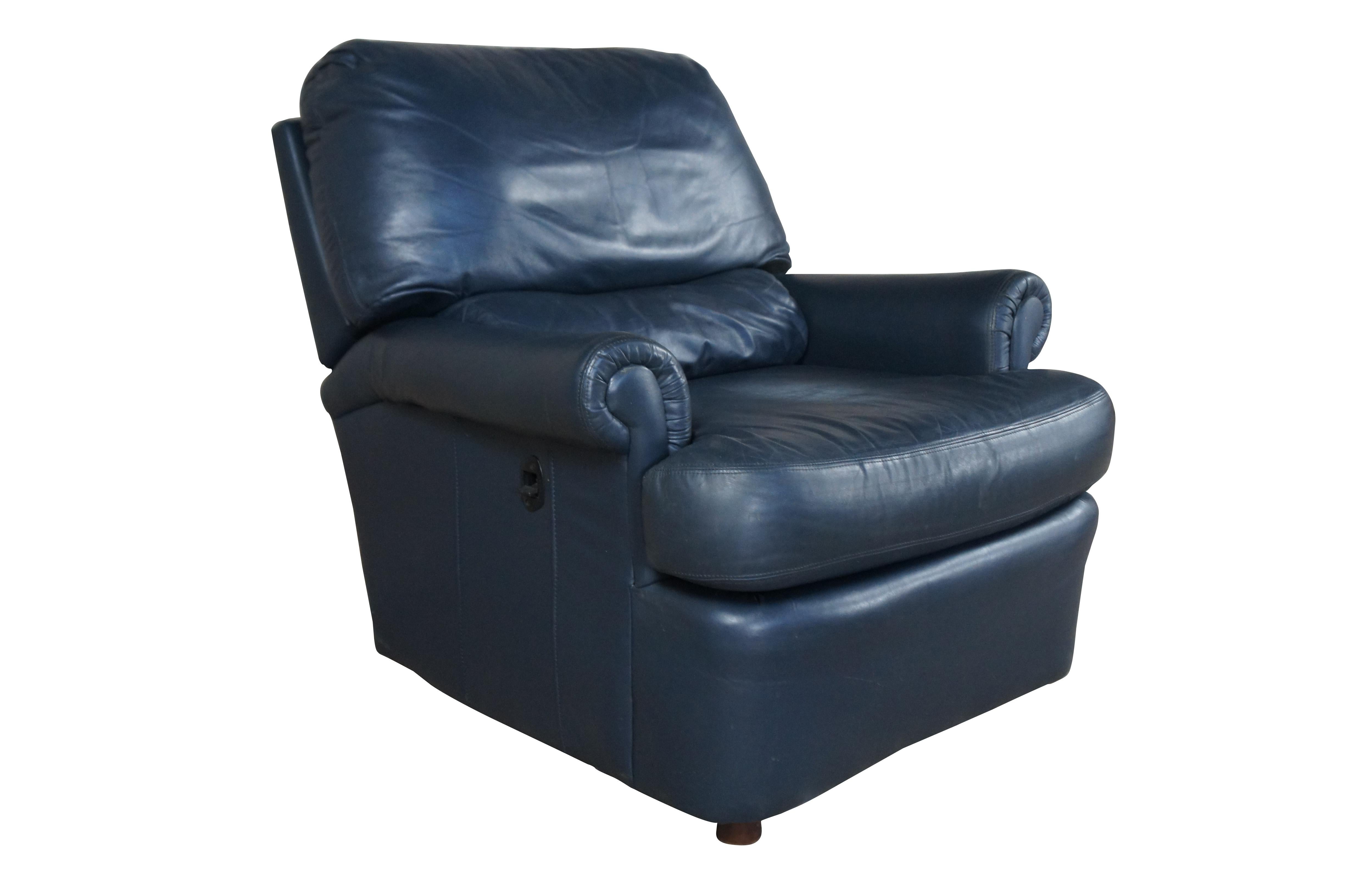 Bradington Young Blue Leather Reclining Club Lounge Library Chair Ottoman In Fair Condition In Dayton, OH