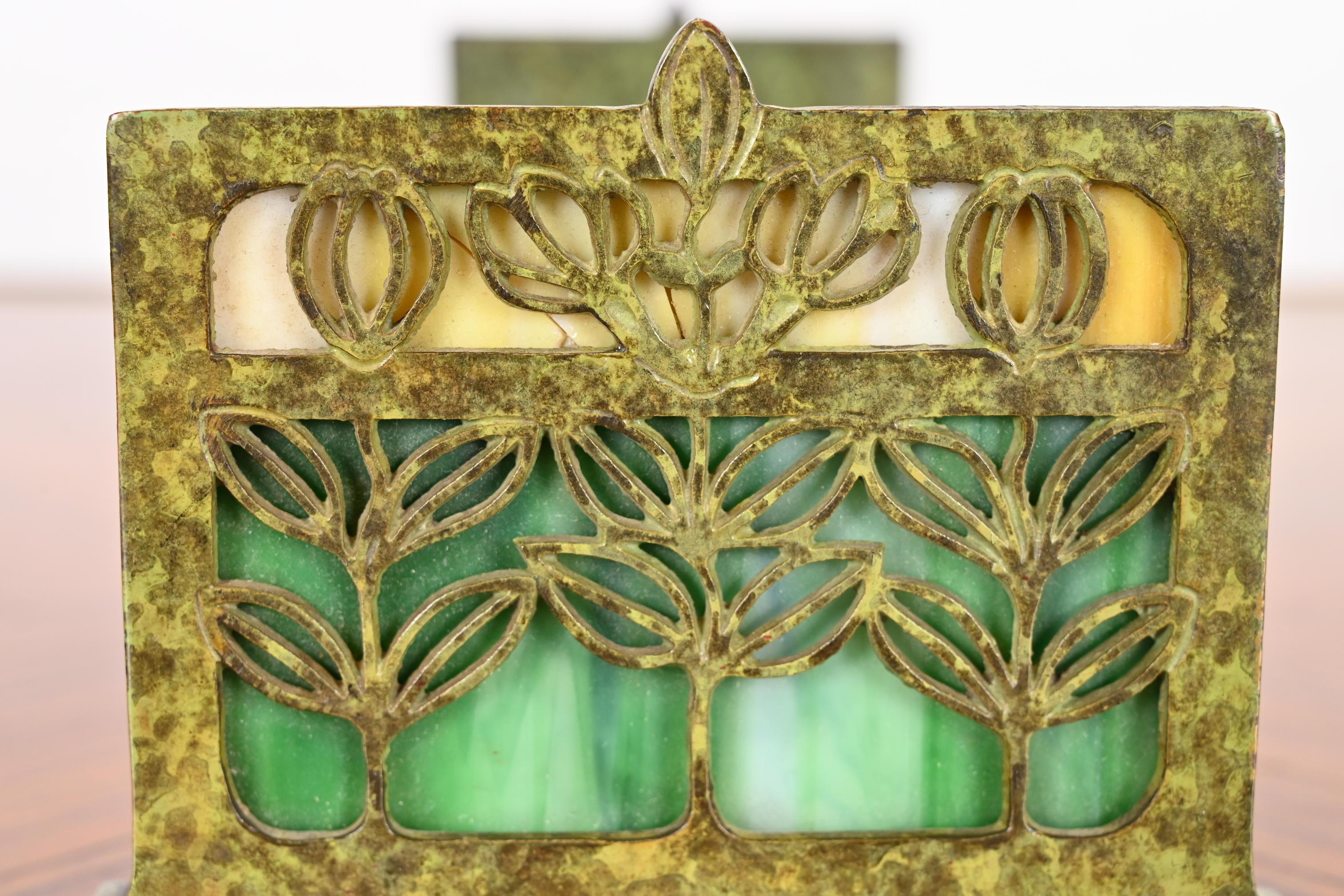 Bradley and Hubbard - Porte-livres extensible Art Nouveau en bronze et verre de glace en vente 6