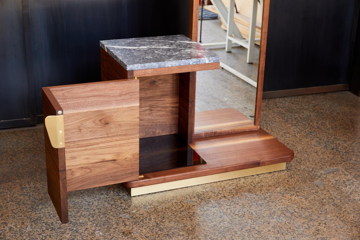 XXI secolo e contemporaneo Cabinet / piedistallo a specchio 