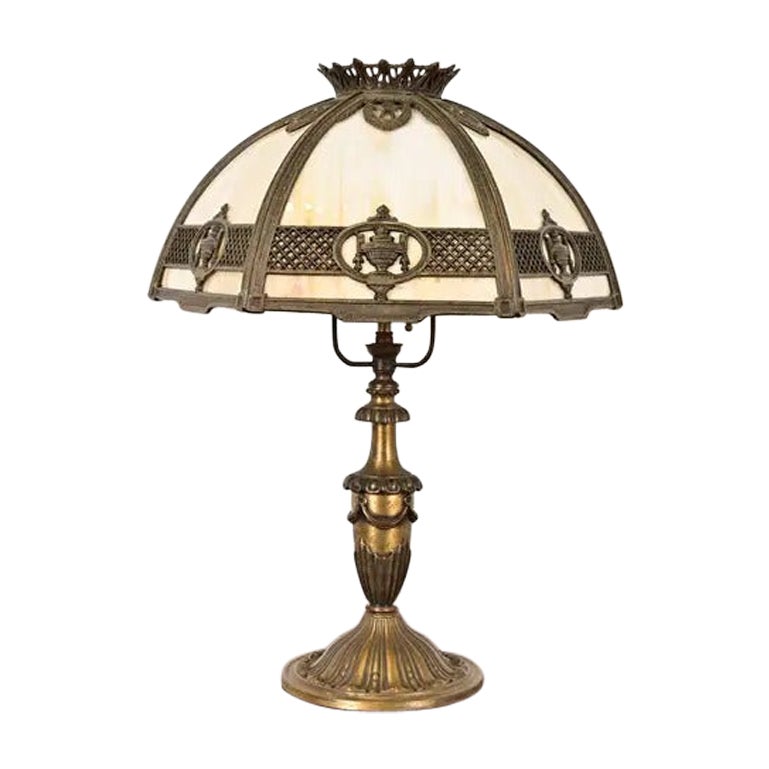 Bradley & Hubbard Antigua lámpara de sobremesa de cristal de escoria Art Nouveau, circa 1910 en venta