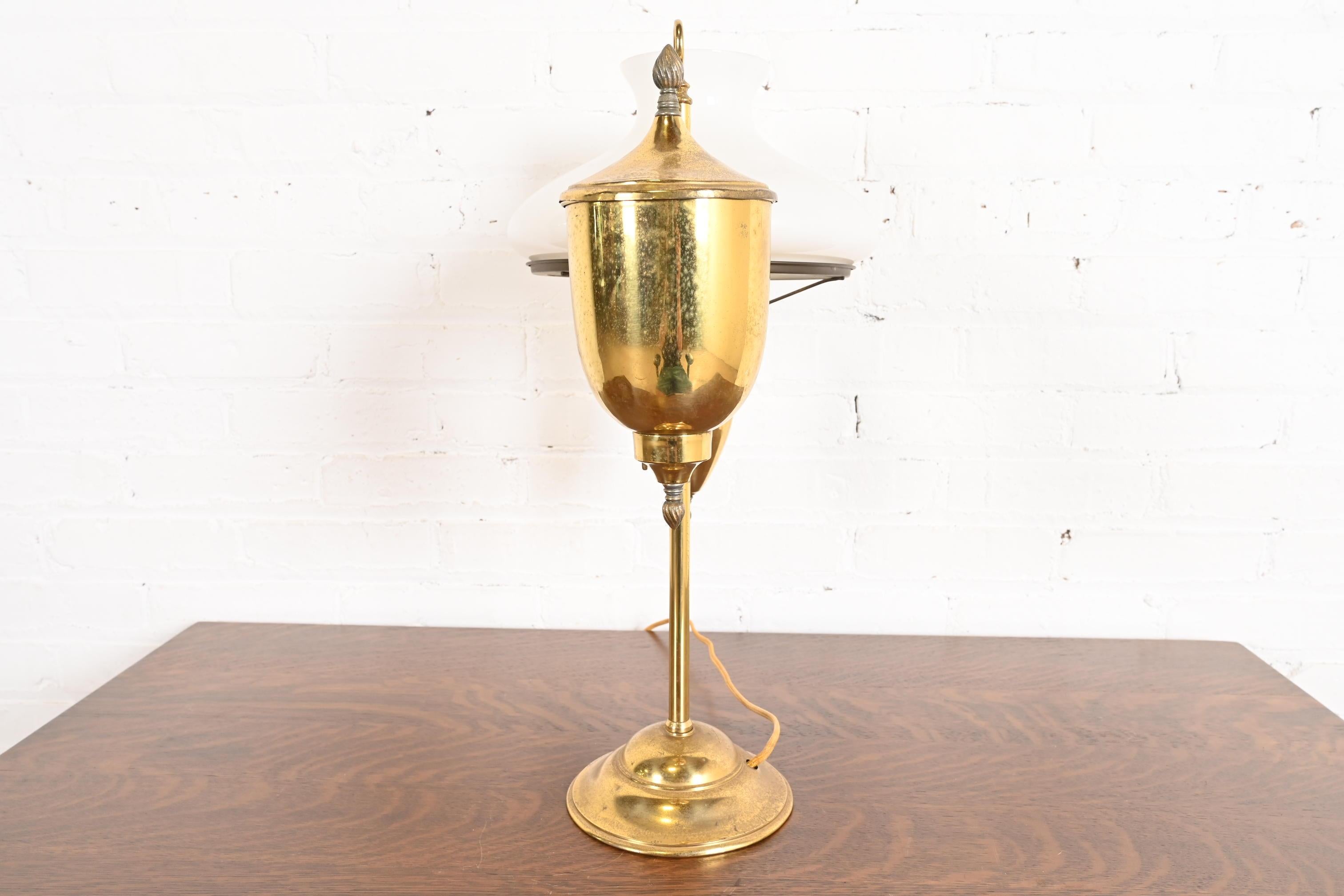 Bradley & Hubbard Lampe d'étudiant en laiton, ancienne, Arts & Crafts en vente 4