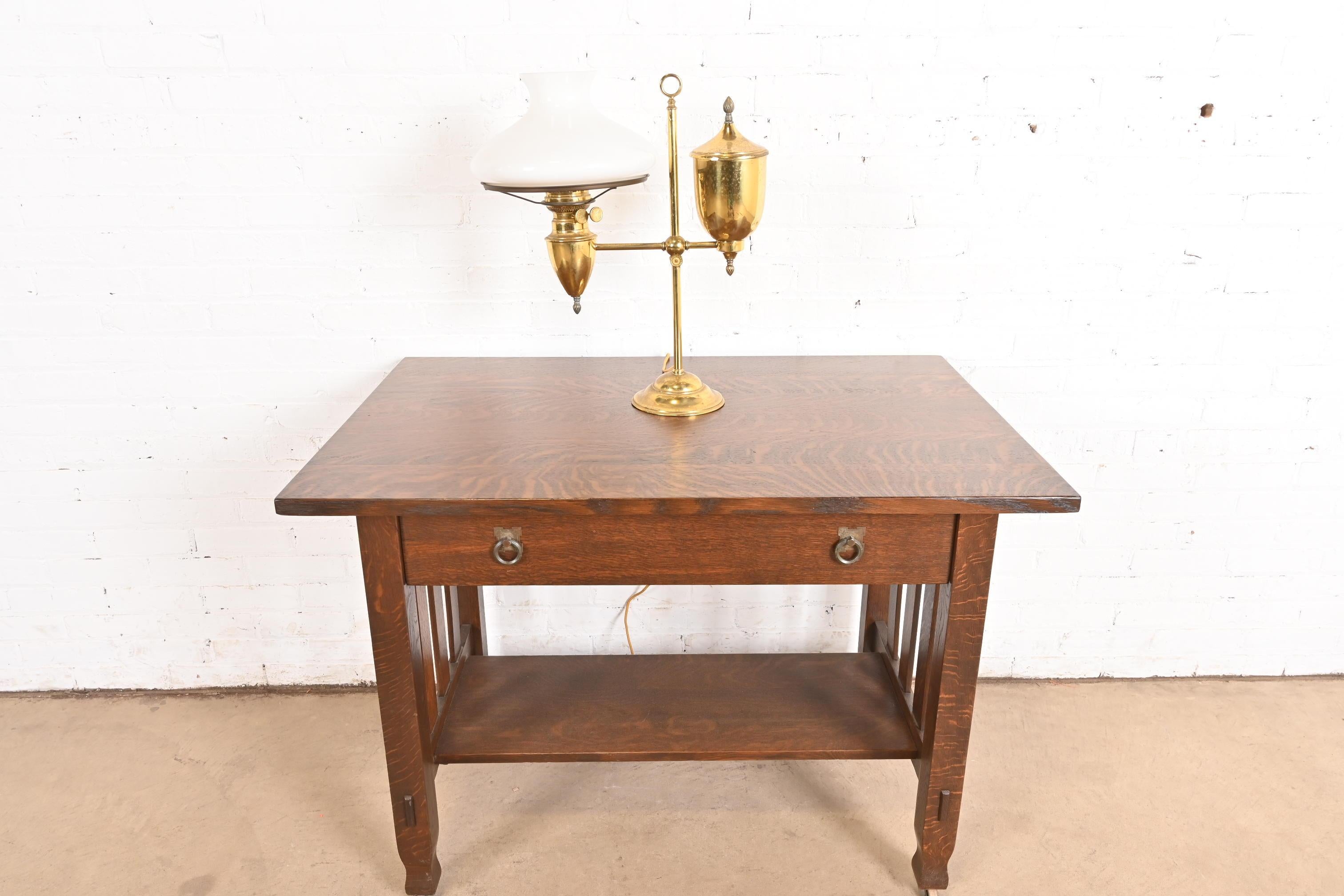 Bradley & Hubbard Lampe d'étudiant en laiton, ancienne, Arts & Crafts en vente 5