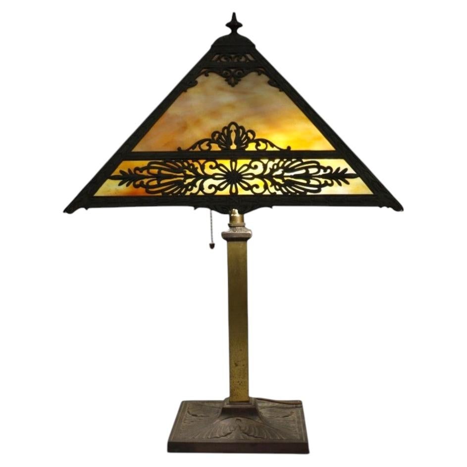 How do I identify a slag glass lamp?
