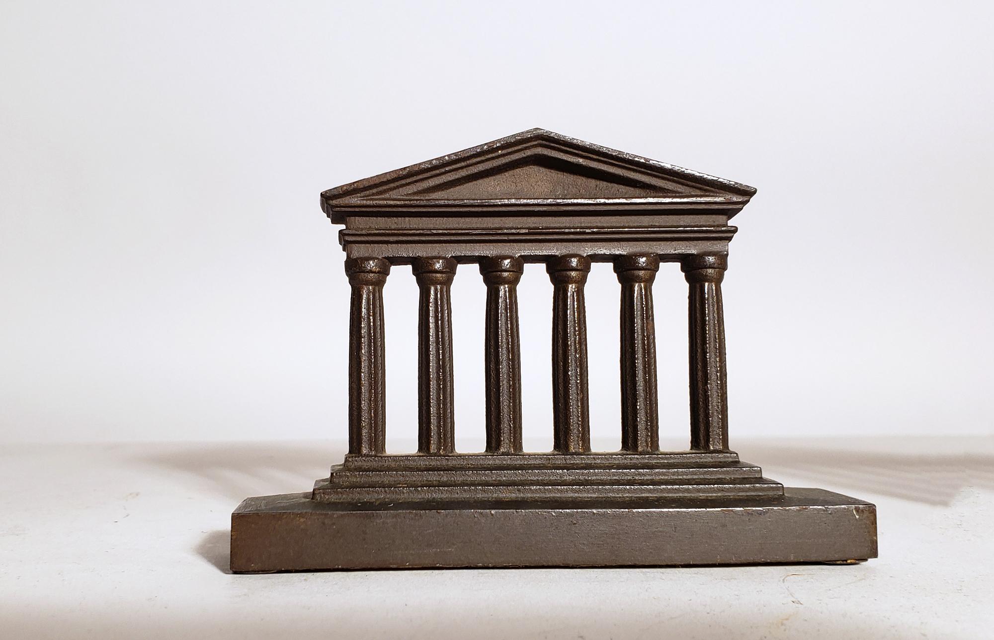20ième siècle Bradley & Hubbard Serre-livres - Colonnes et arcs de temples grecs anciens en vente