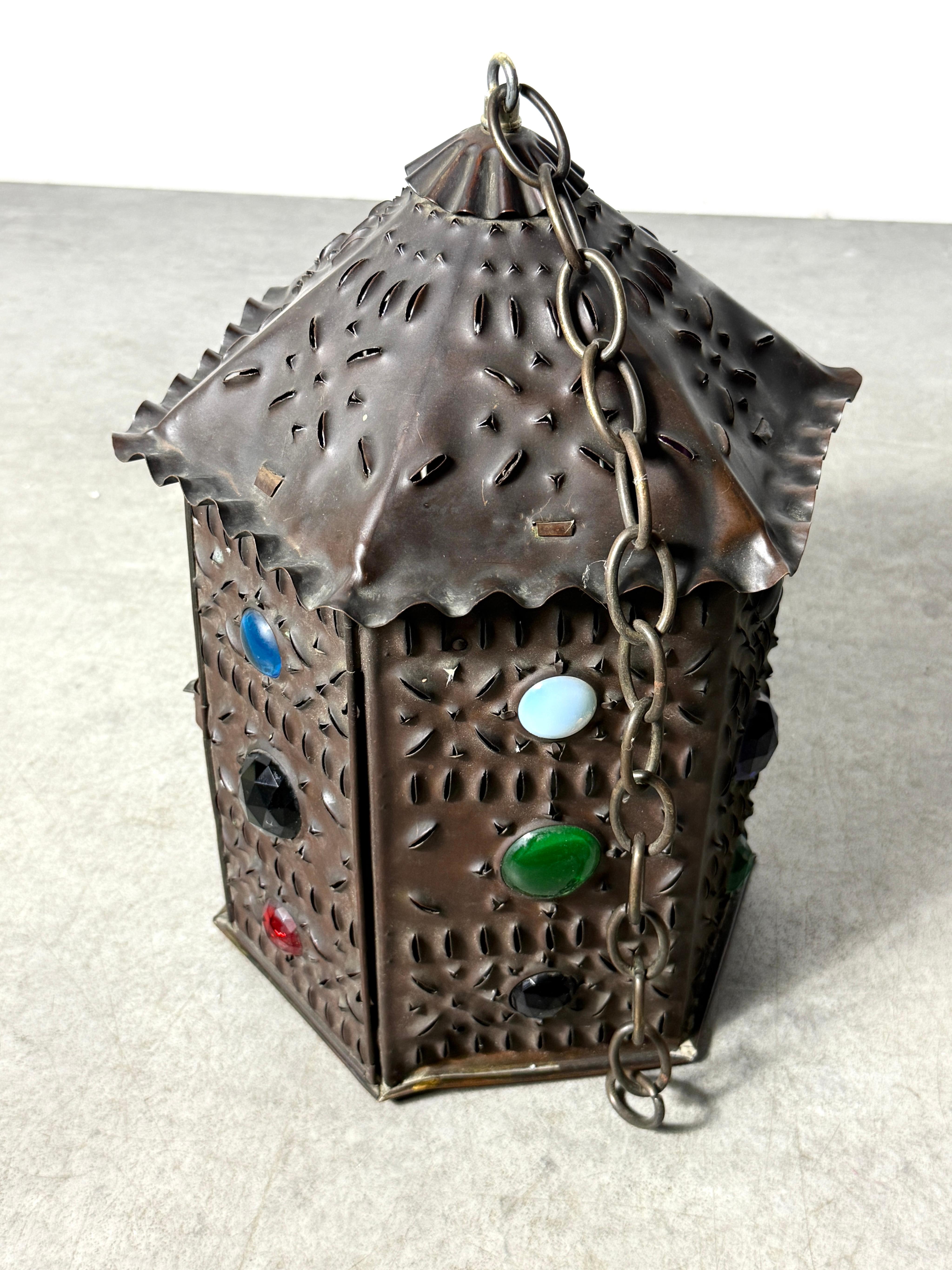 Farol colgante de latón perforado estilo Bradley & Hubbard Aesthetic Movement en venta 4