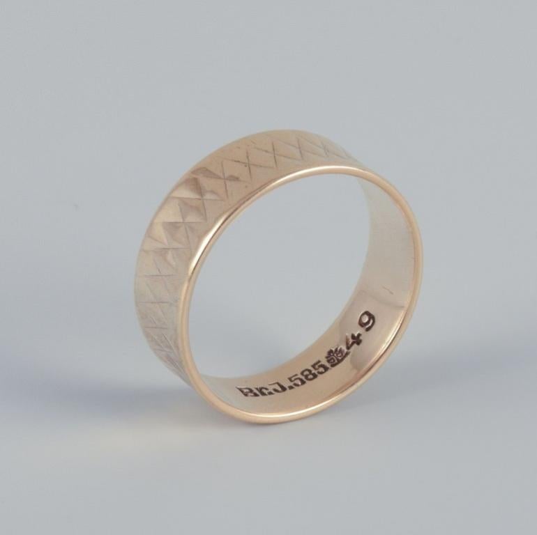 Modern Bræmer Jensen, Danish goldsmith. 14 karat gold ring in modernist design.