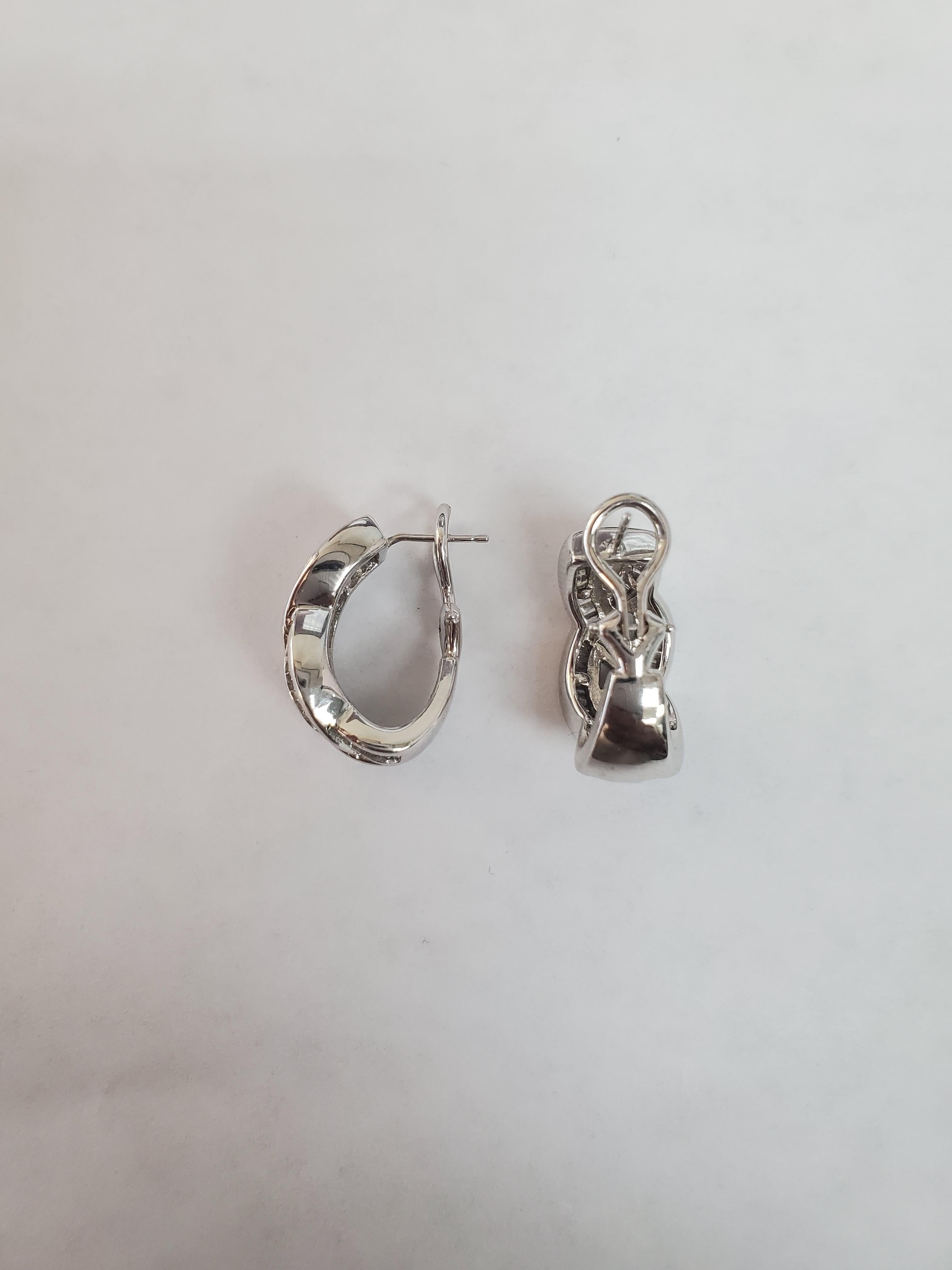 Orecchini con diamanti a treccia 1,54cttw in oro bianco 14k In condizioni Nuovo in vendita a Sugar Land, TX