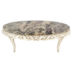 Table basse provinciale française ovale à lunette tressée et plateau en marbre blanc finition pickle