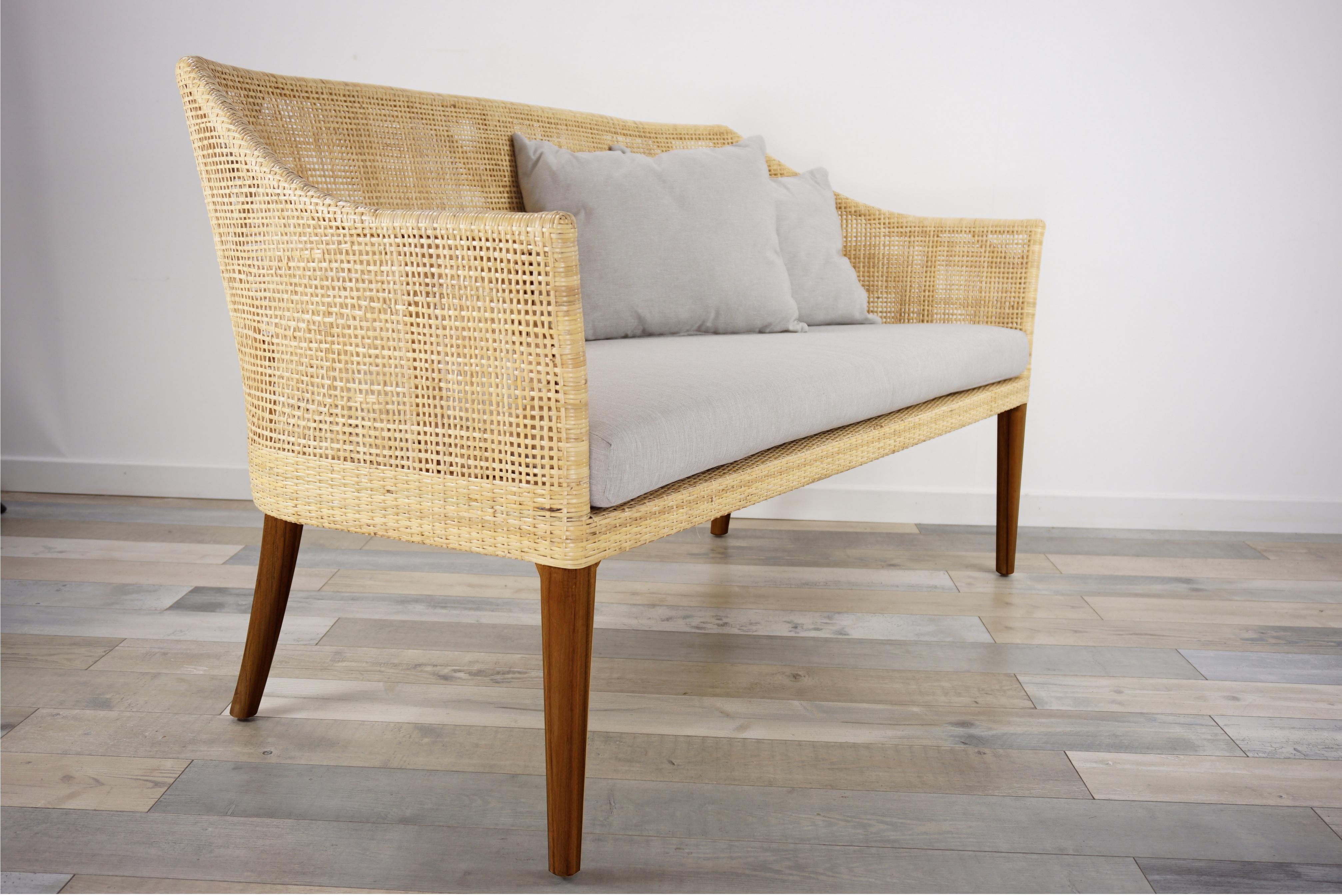 Elegant rattan sofa with wooden structure and handmade braided ratta combining quality, robustness and class. Comfortable and ergonomic, aerial and poetic. The armrests height is 60cm and the seat height with cushion is 42cm ( 35cm without ) All the