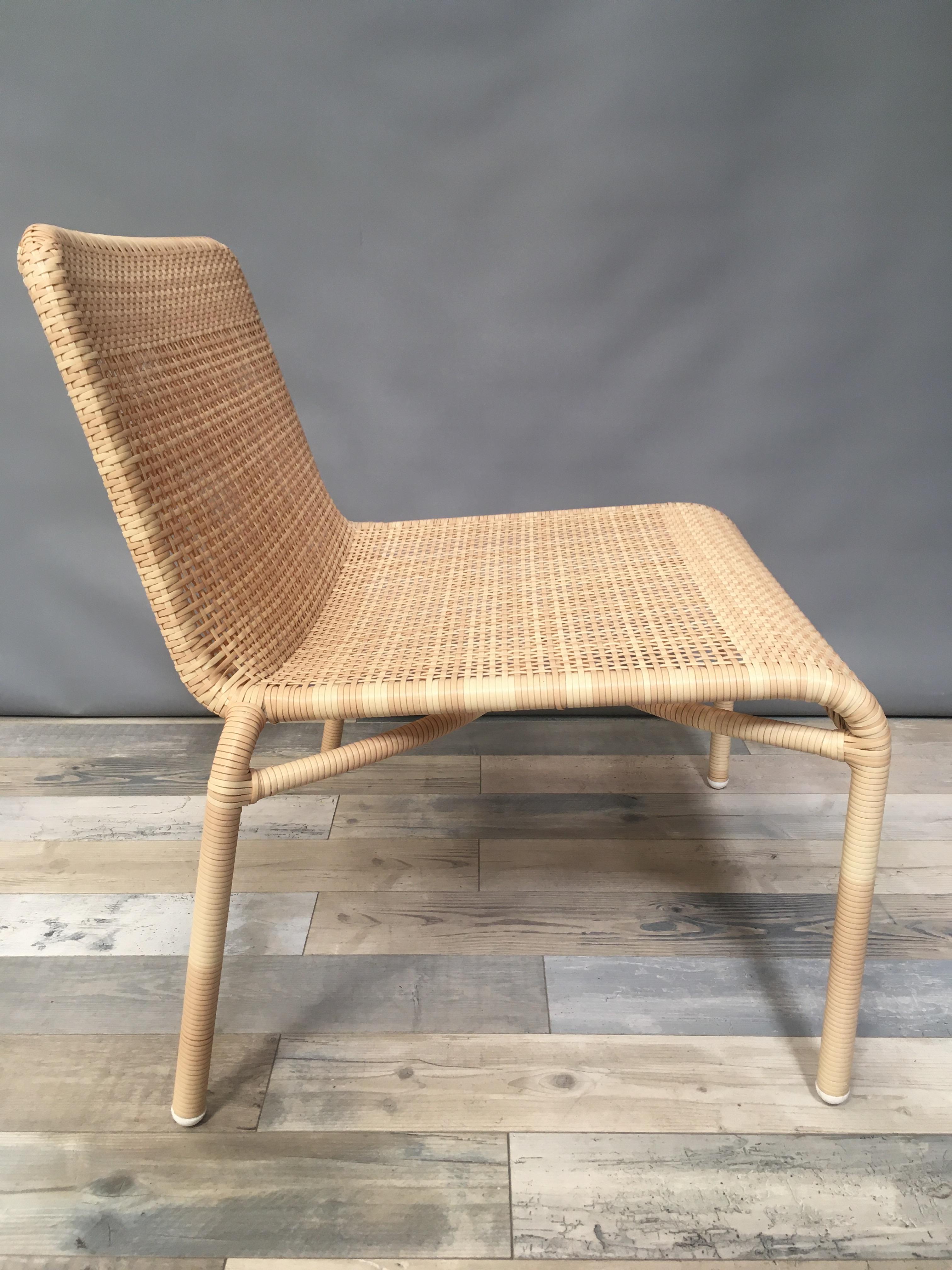 Braided Resin Rattan Effect Outdoor Lounge Chair In New Condition For Sale In Tourcoing, FR