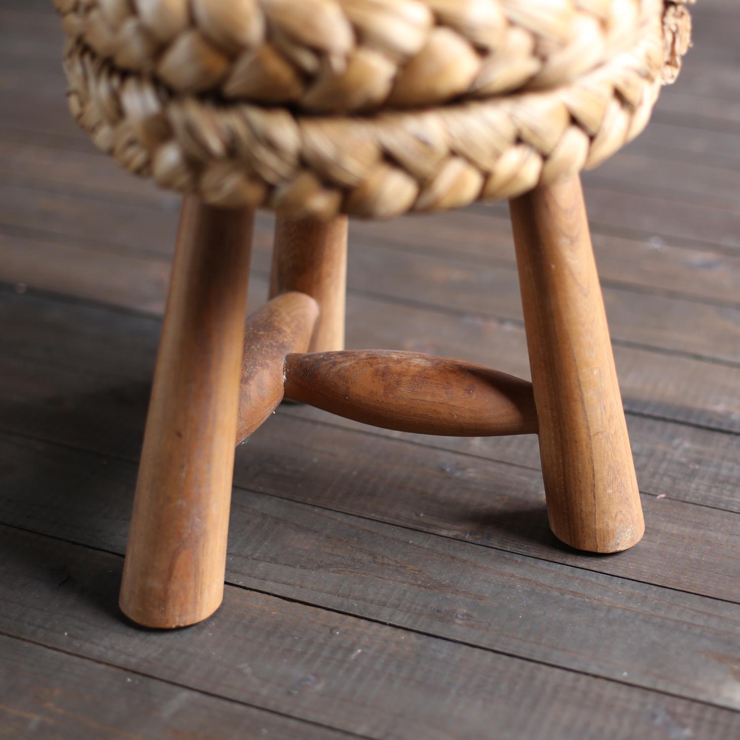 Woodwork Braided Stool by Adrien Audoux & Frida Minet
