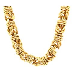 Geflochtene Kette aus Gelbgold