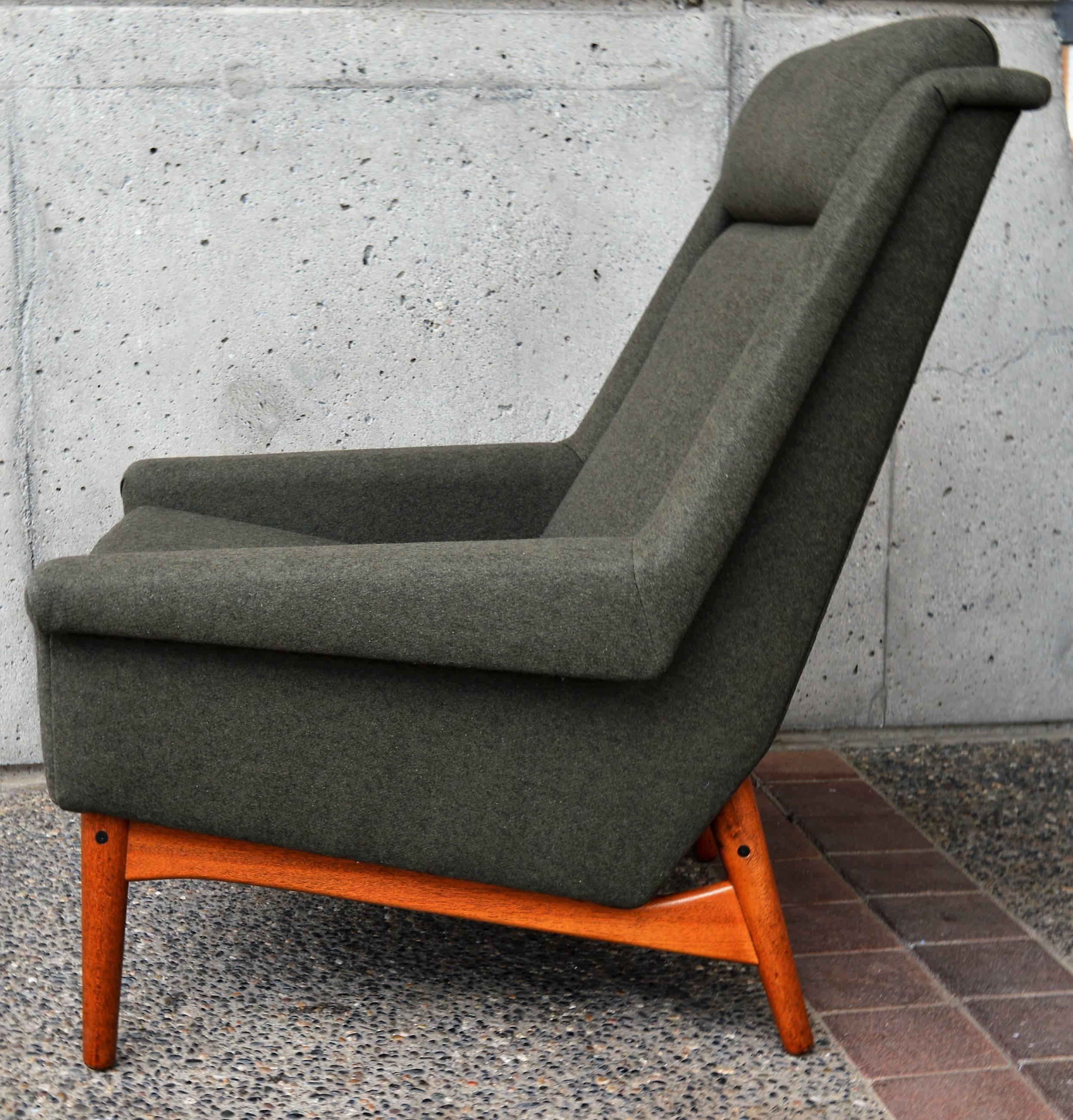 Mid-Century Modern Bramin Teak Base High Back Lounge Chair in Olive Green Felted Wool, Denmark