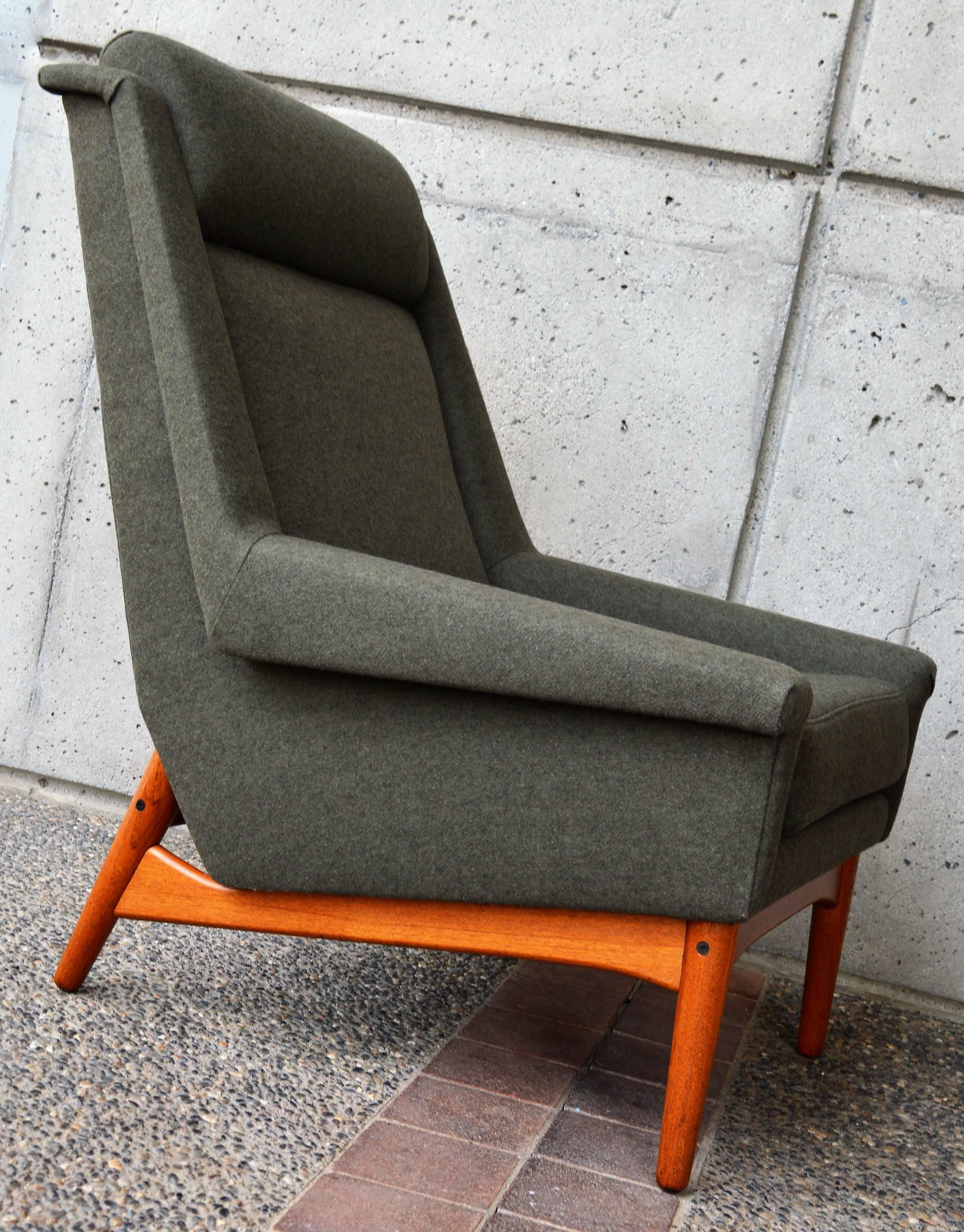 Bramin Teak Base High Back Lounge Chair in Olive Green Felted Wool, Denmark 1
