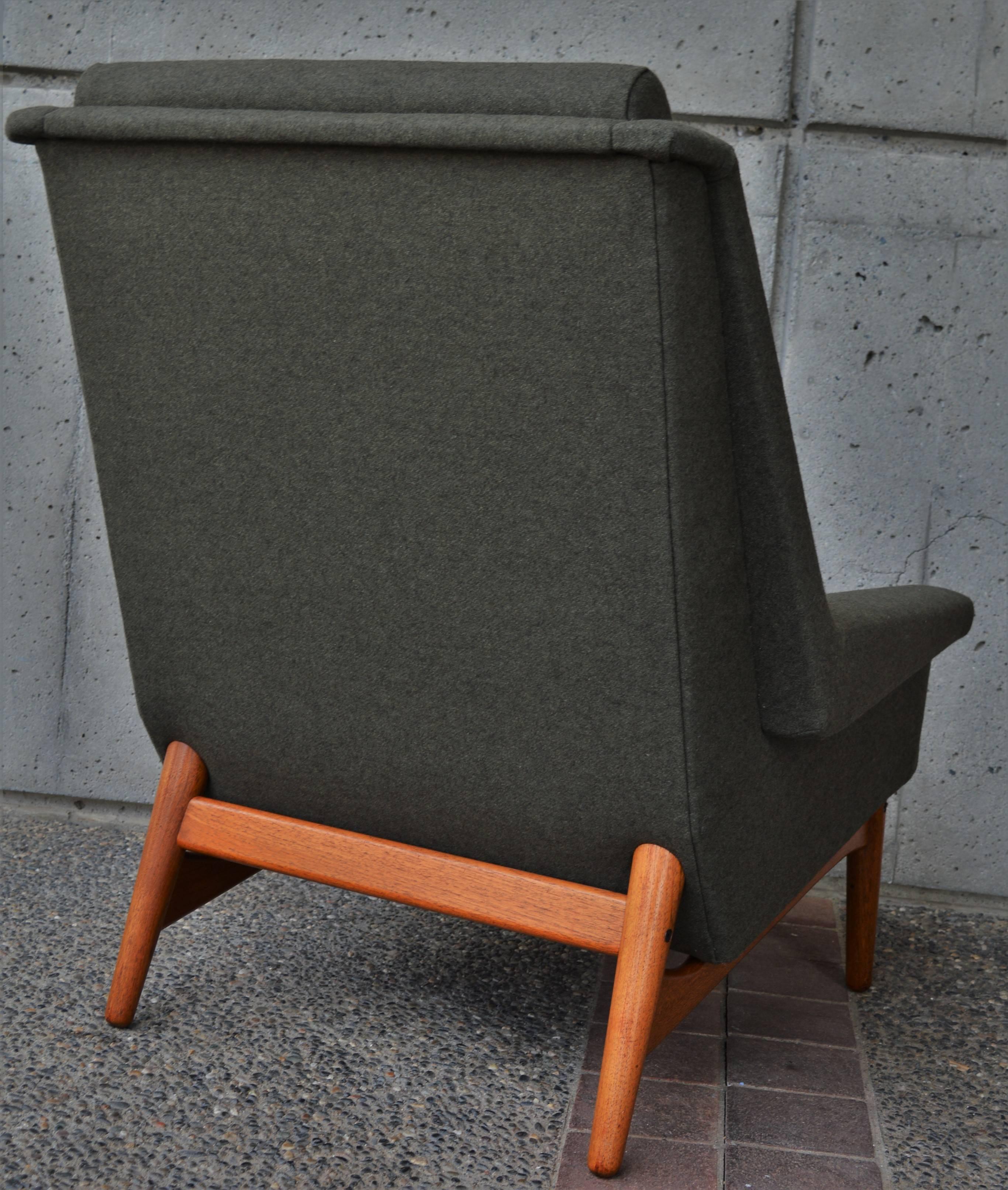 Bramin Teak Base High Back Lounge Chair in Olive Green Felted Wool, Denmark 2