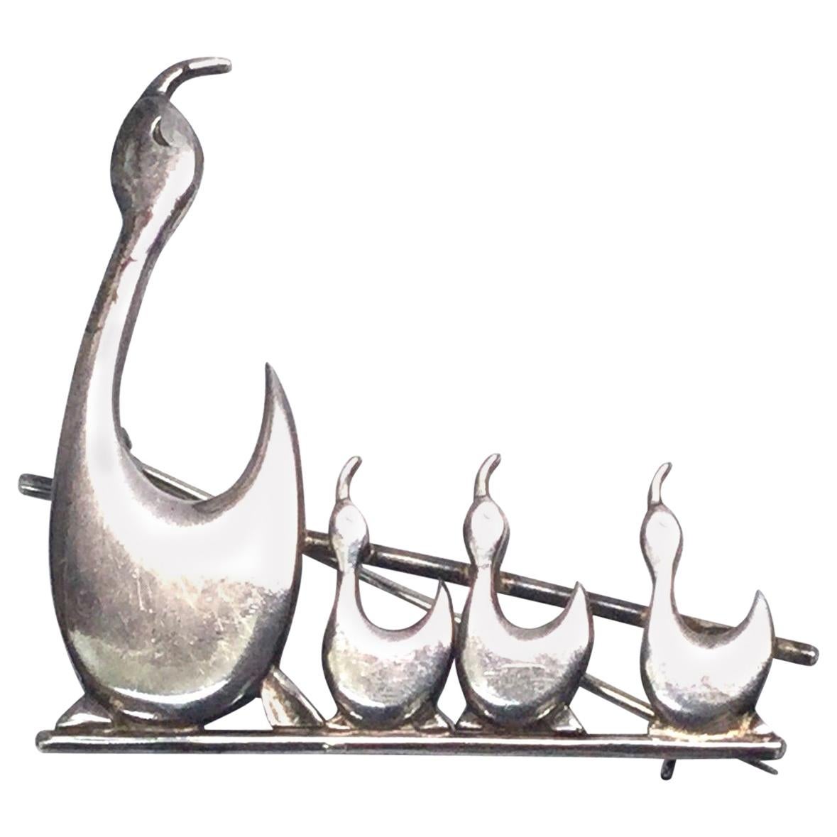 Brammer Sterling Silver Mother Duck and Ducklings Pin or Brooch Denmark