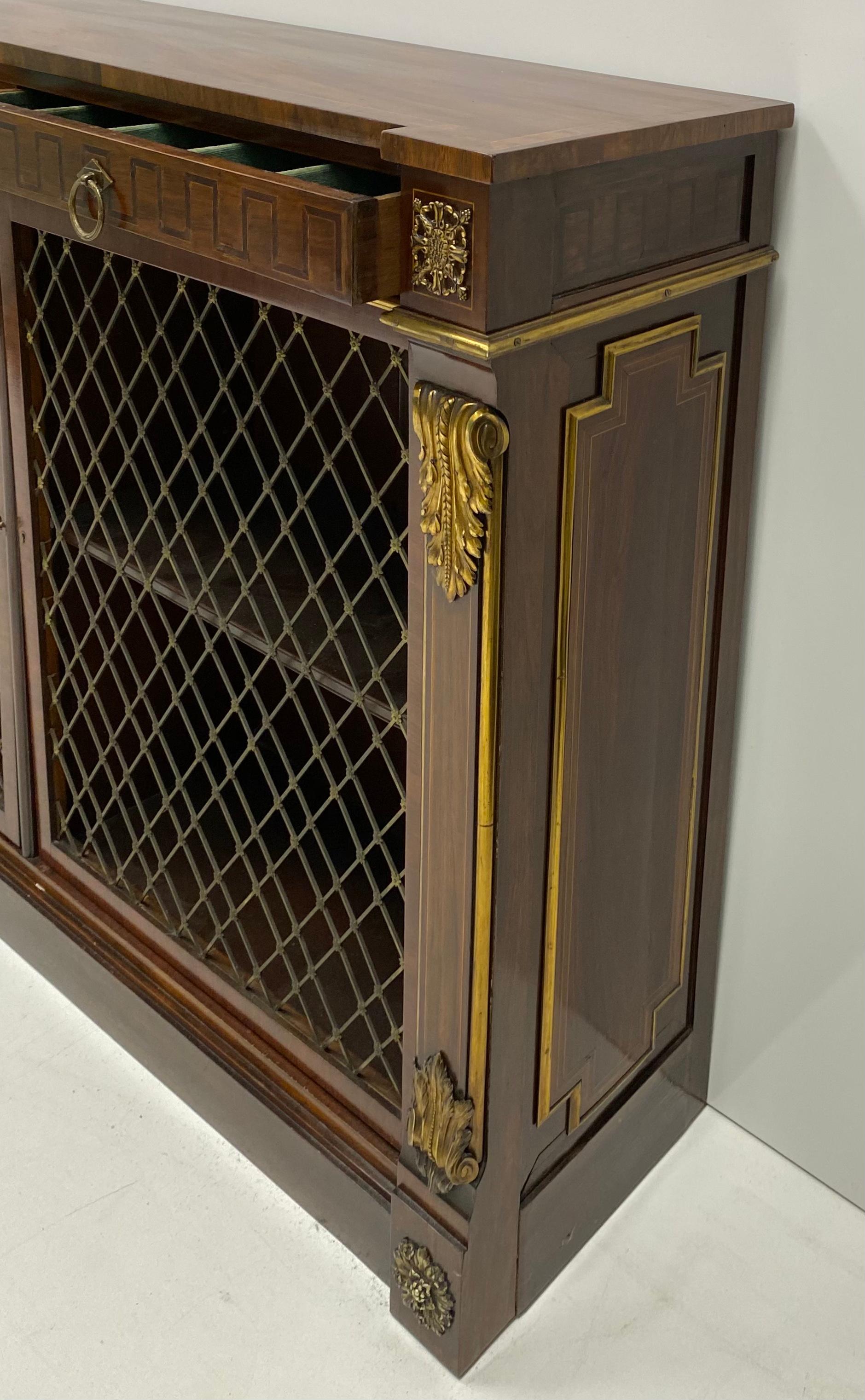 Brampton House English Regency Style Cabinet or Server, circa 1960 In Good Condition In Kennesaw, GA