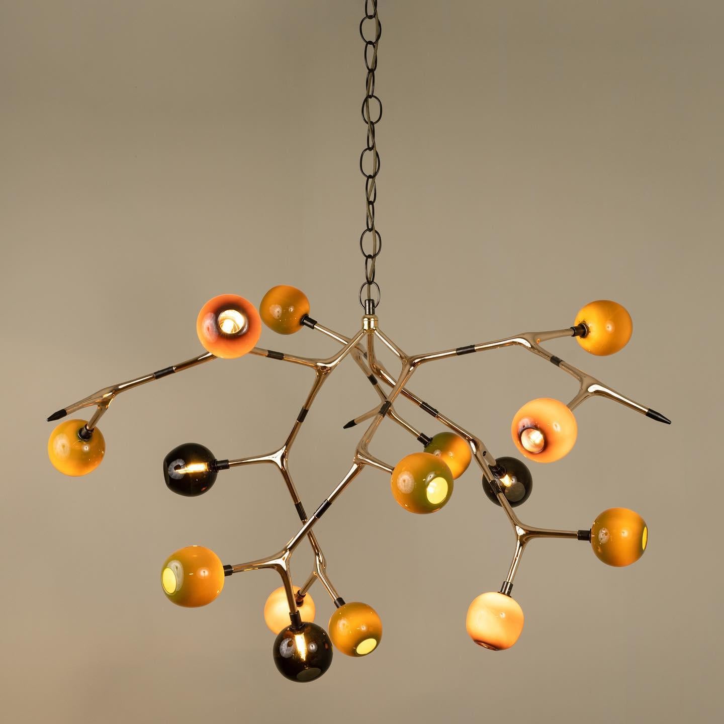Branch 15 Pendelleuchte aus rauchglas und polierter bronze von Isabel Moncada im Angebot 4