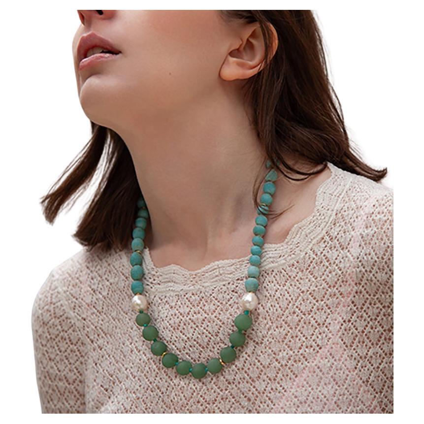 Indossa l'eleganza che ti contraddistingue. Questa collana è stata progettata per farti sentire speciale, sofisticata e unica, catturando l'essenza del 