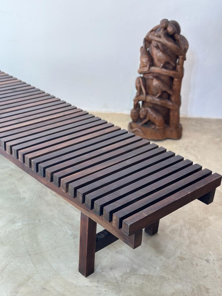 Branco & Preto. Mid-Century Modern Slatted Bench in Imbúia Wood For Sale 4