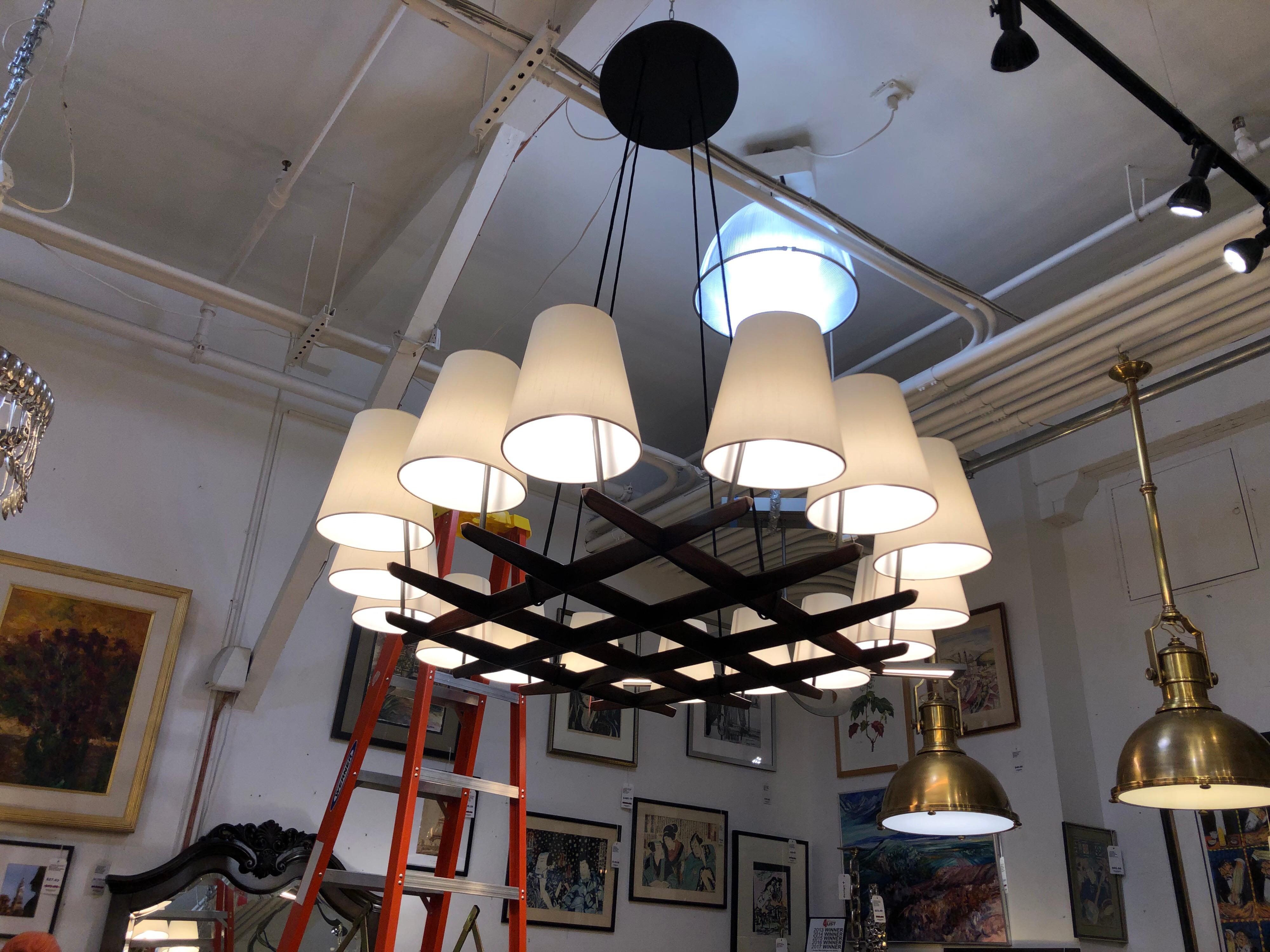 Brand New 16-Light J.T. Kalmar Hallstatt Pendant In Good Condition For Sale In San Francisco, CA