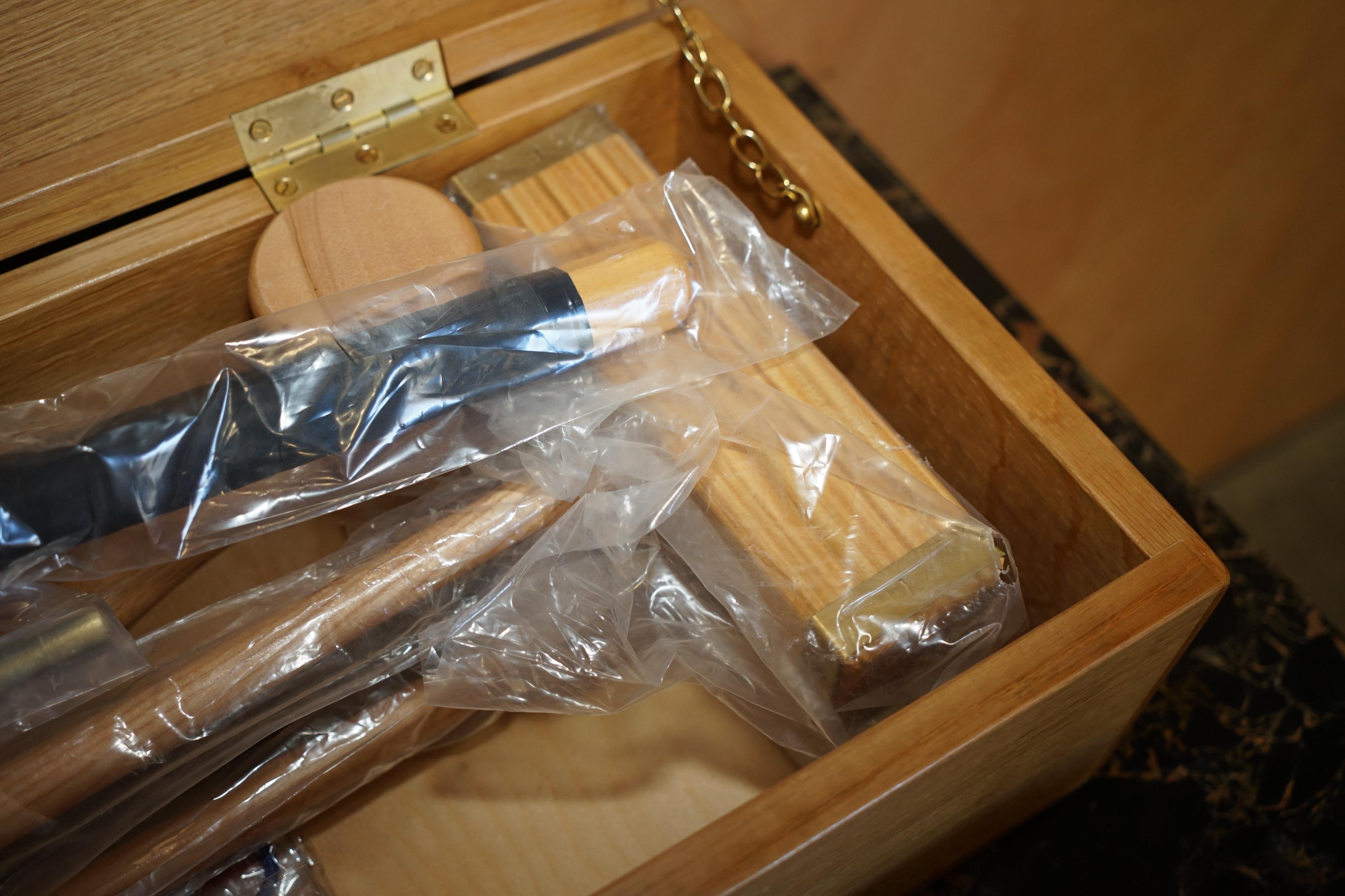 BRAND NEW 2009 LTD EDITION SOLD OUT JAQUES CHAMPIONSHiP CROQUET SET im Angebot 6