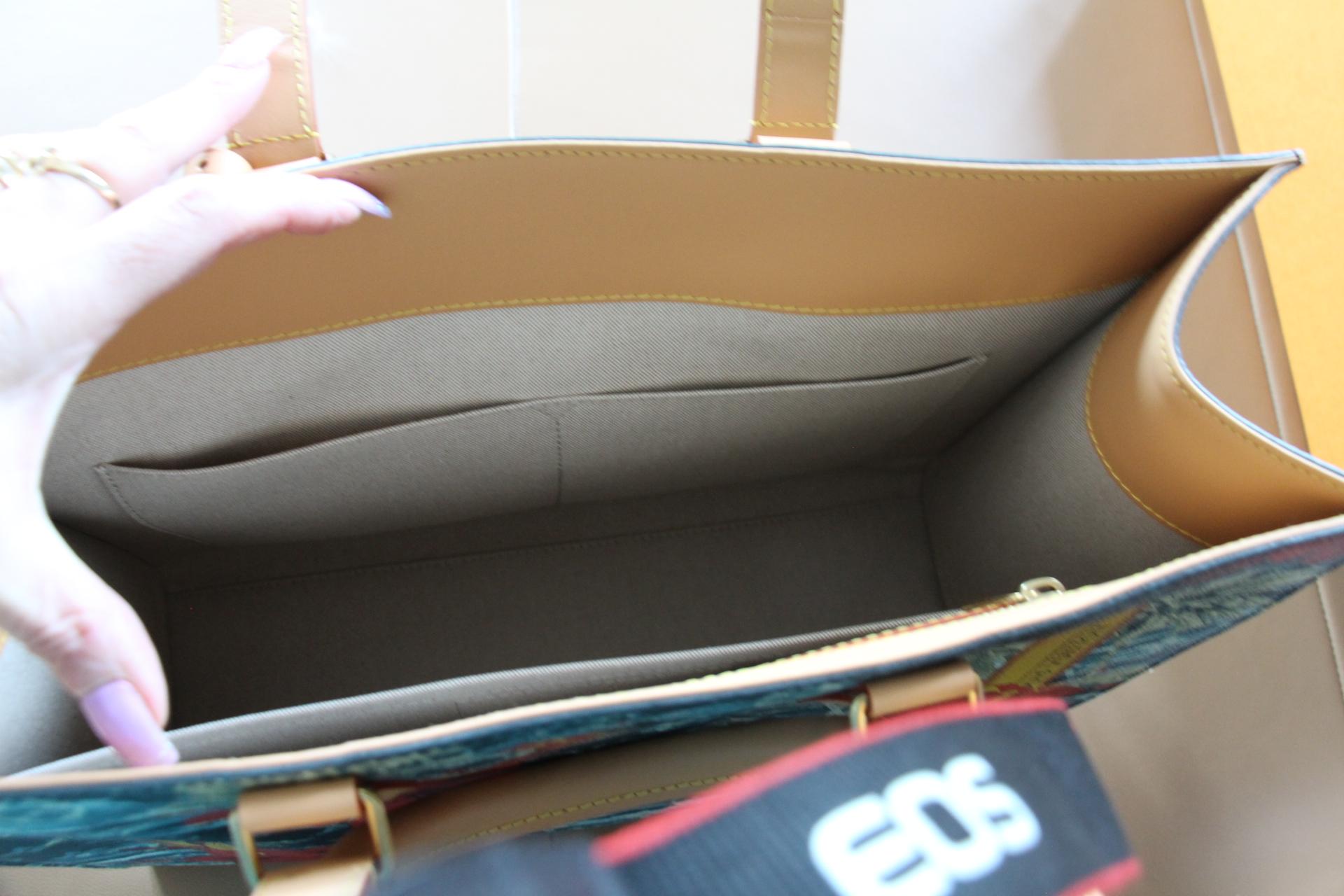 Brand New 2024 Limited Edition Louis Vuitton Sac Plat With MonogramSurfin Canvas For Sale 9