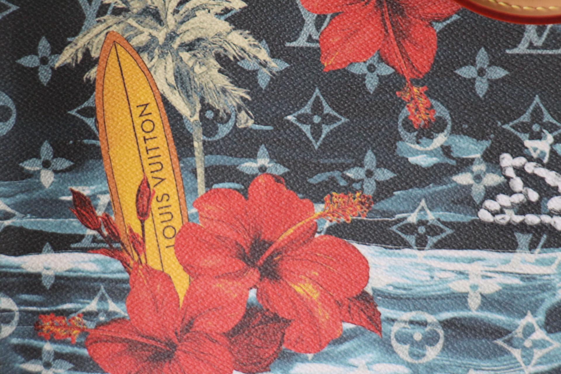 Brand New 2024 Limited Edition Louis Vuitton Sac Plat With MonogramSurfin Canvas In New Condition For Sale In Saint-ouen, FR