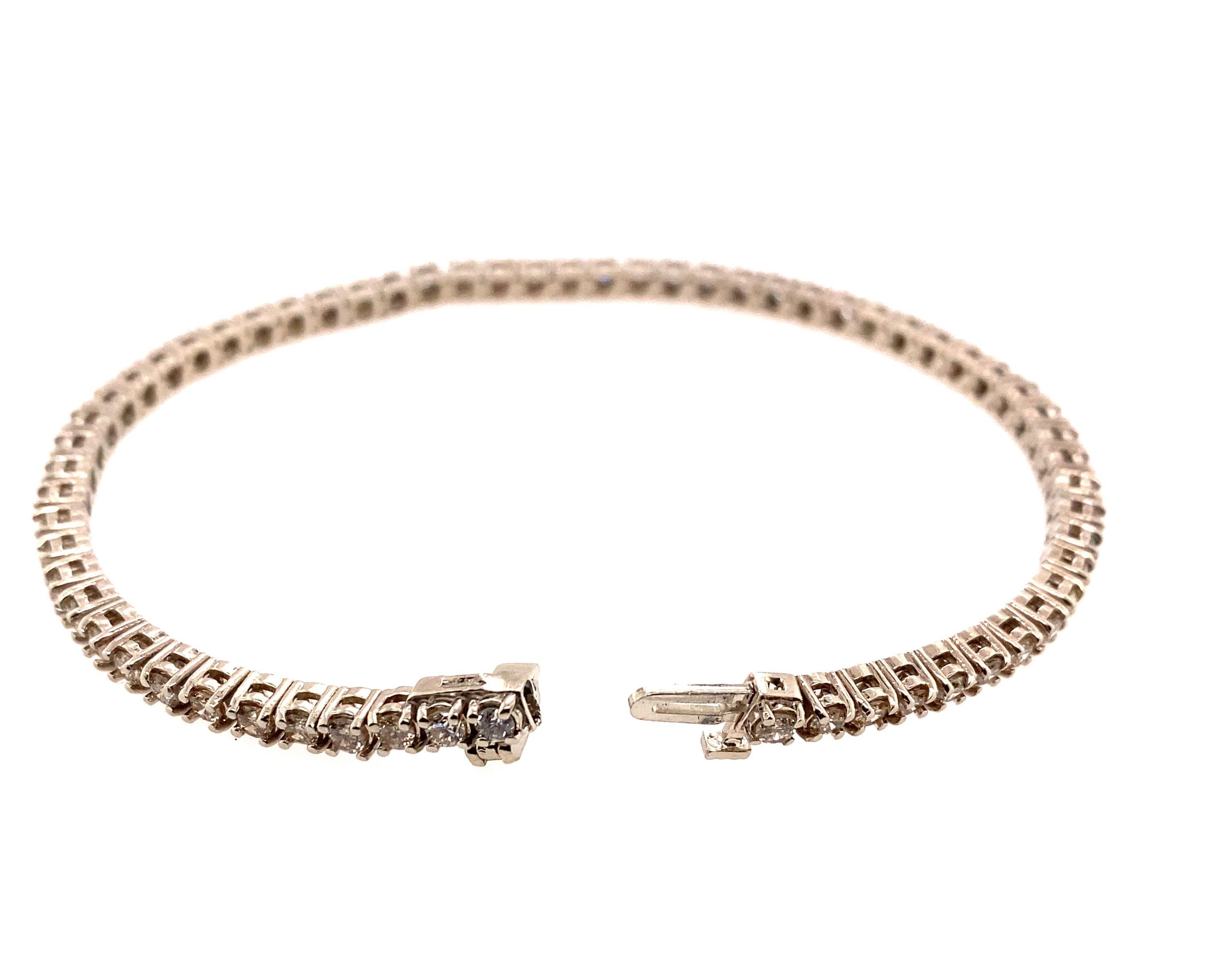 Brand New Diamond Tennis Bracelet 3ct Round Cut Square Set 14K Weißgold 7 Zoll 



Mit 63 natürlichen runden Brillanten von insgesamt 3 Karat
 
Brandneu Nie getragen 

Perfektes Geschenk für jeden Anlass

Armband ist schön gemacht mit einem fertigen