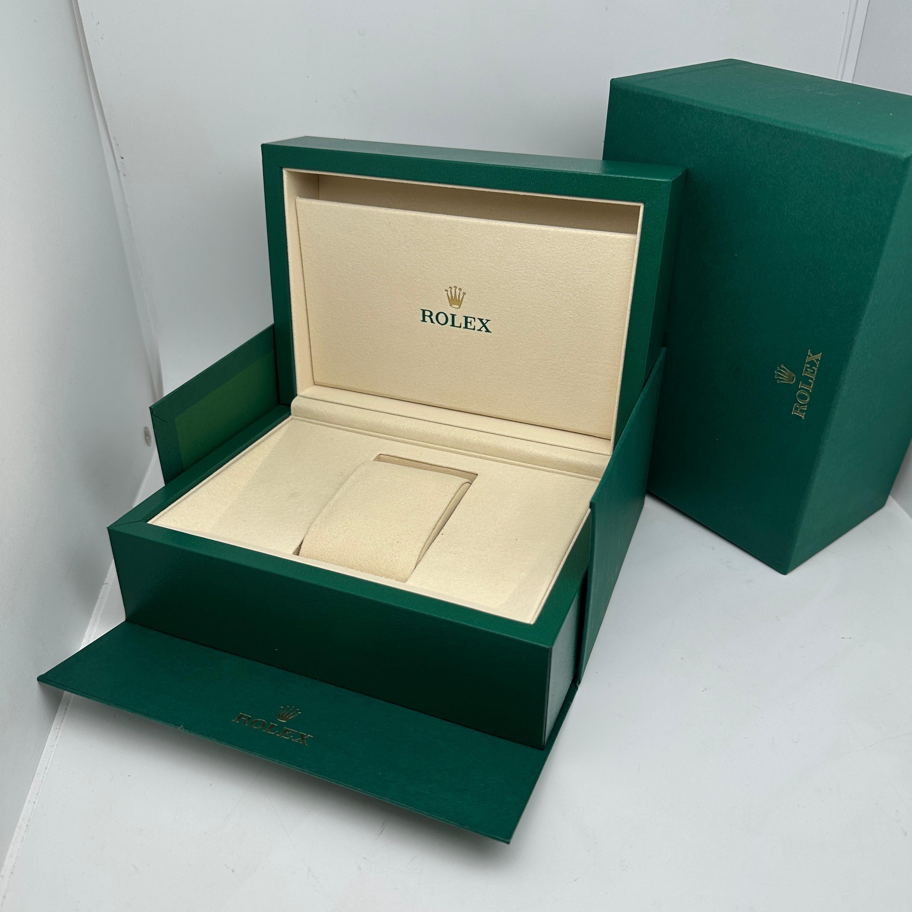 Brand New Authentic Rolex Newest 2025 Style Green Box Only In New Condition For Sale In New York, NY