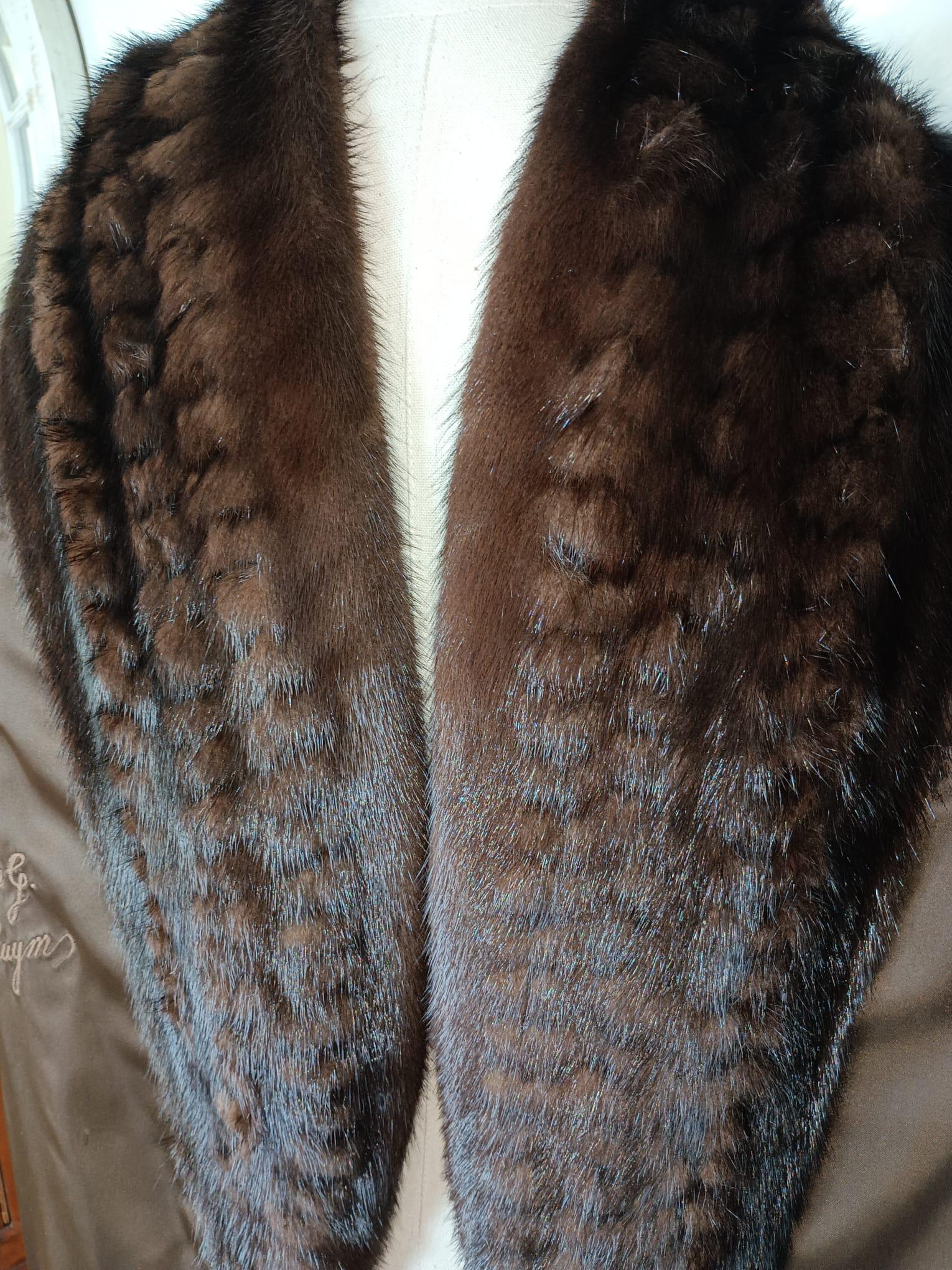 Women's Mint Balenciaga Demi Buff Mink Fur Coat (12-M) For Sale