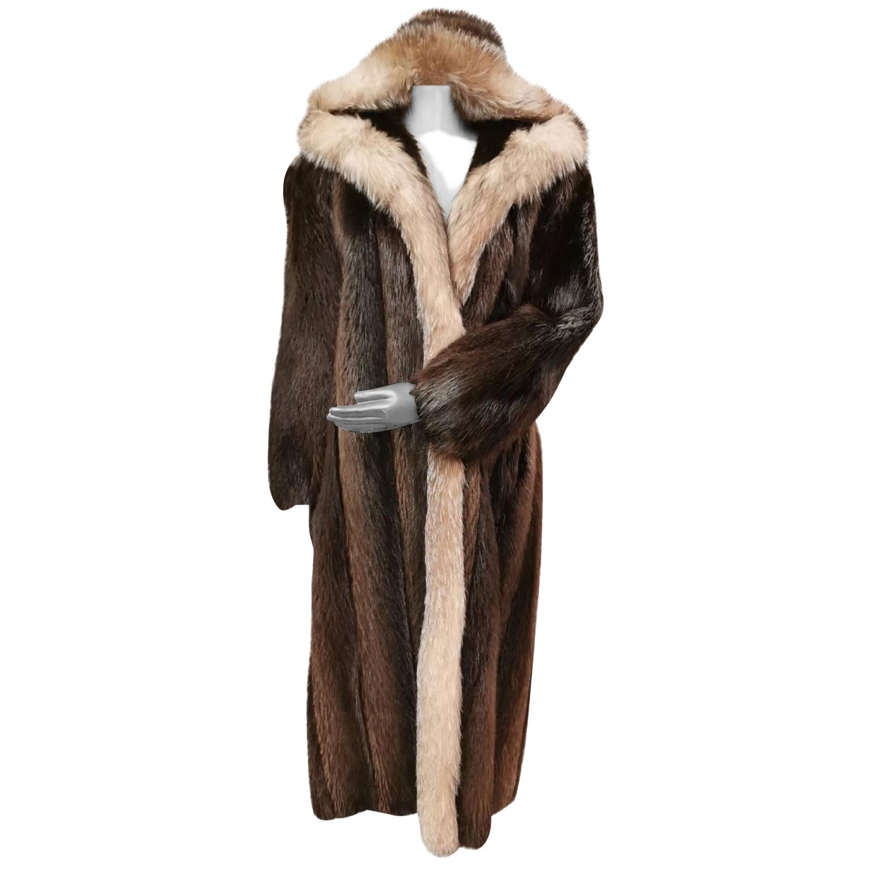 Vincenzo Beaver Fur Hooded Coat With Fox Fur Trim (Size 12-L) For Sale