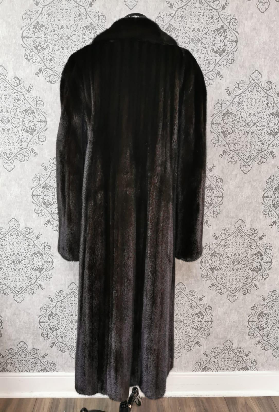 Brand new Birger Christensen Ranch Female Mink Fur Trench Coat (Size 14-M/L) For Sale 6