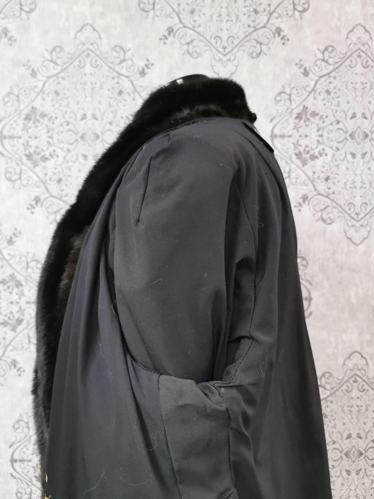Brand new Birger Christensen Ranch Female Mink Fur Trench Coat (Size 14-M/L) For Sale 8