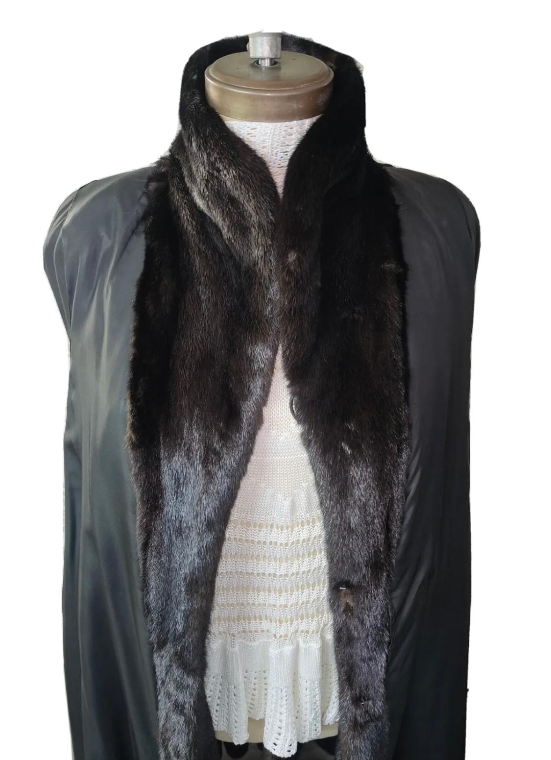 Birger Christensen Ranch Manteau imperméable en fourrure de vison pour femme (taille 14-16 M/L) en vente 3