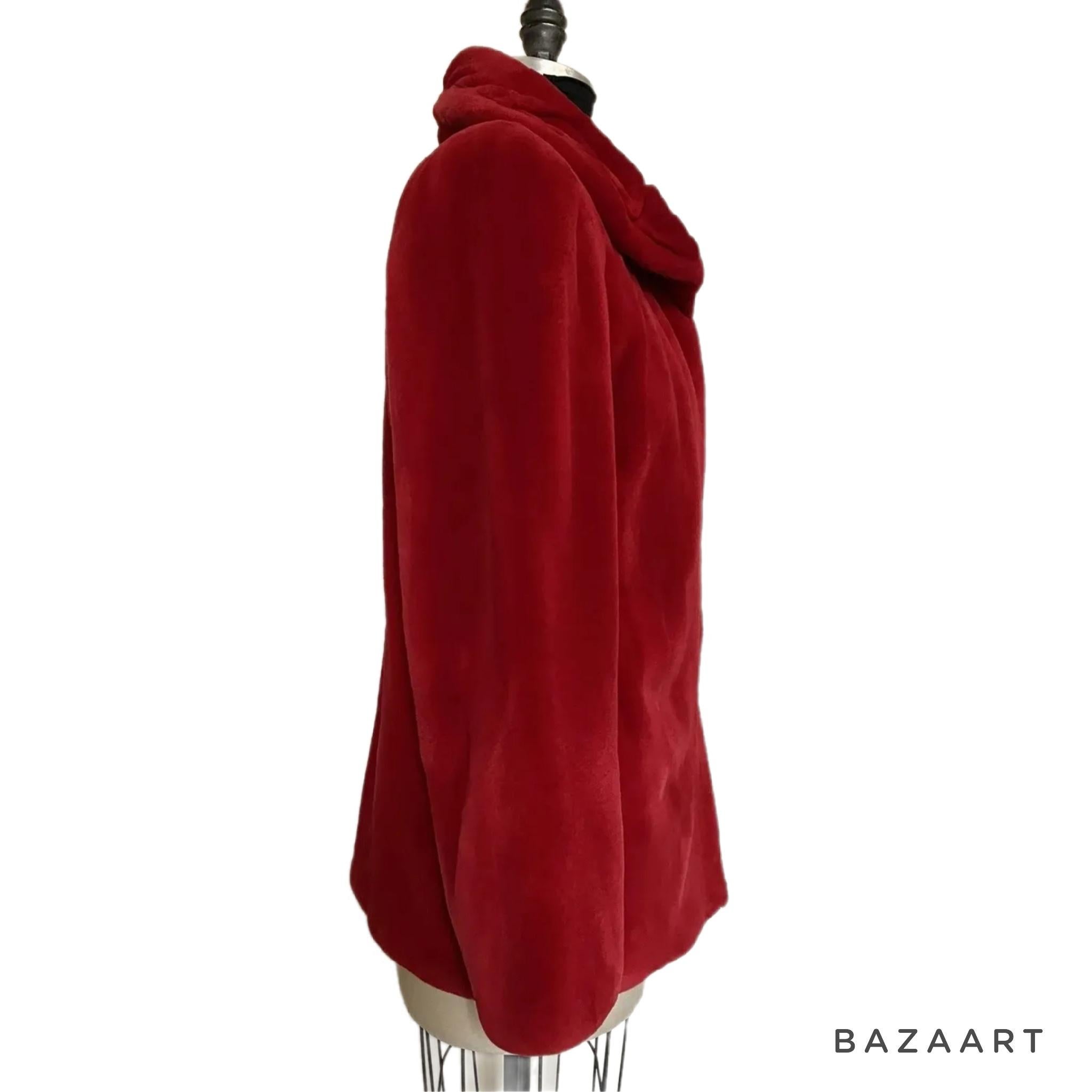 Brand new Birger Christensen manteau de fourrure de vison tondus rouge 12 Neuf - En vente à Montreal, Quebec