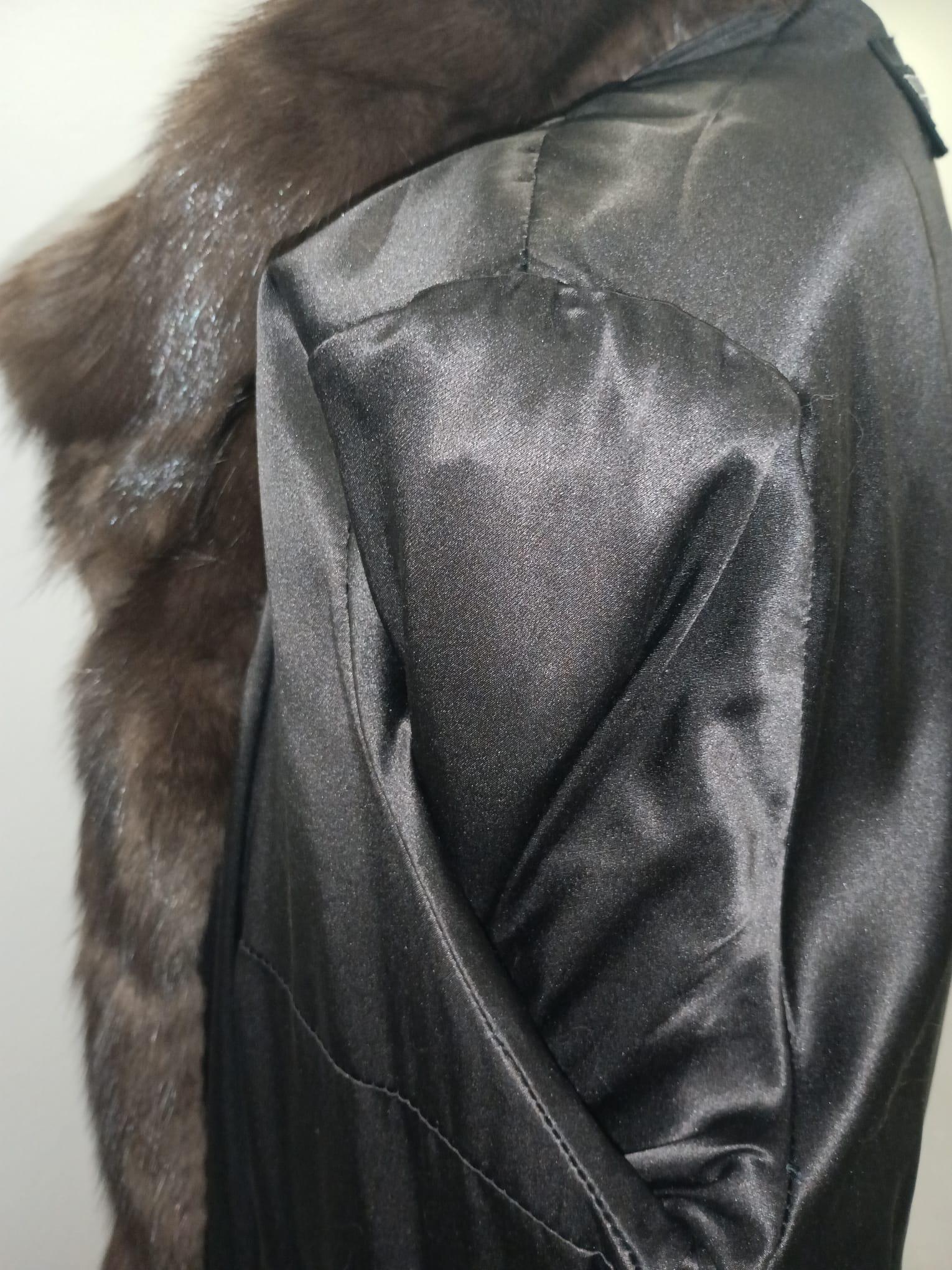 Manteau Bisang russe en fourrure de sable neuf, taille 85000$, étiquette en vente 7
